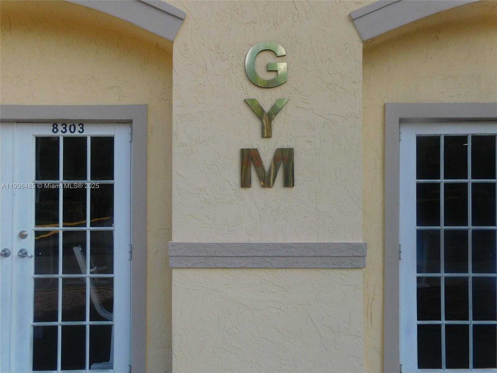 Small Image of 8290 LAKE DR #216, Doral Number 23