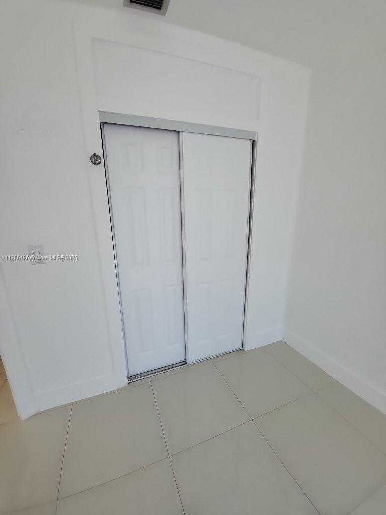 Small Image of 7707 HAWTHORNE AVE, Miami Beach Number 22