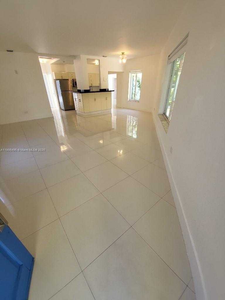 Small Image of 7707 HAWTHORNE AVE, Miami Beach Number 66
