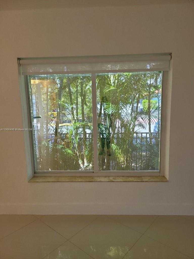 Small Image of 7707 HAWTHORNE AVE, Miami Beach Number 70