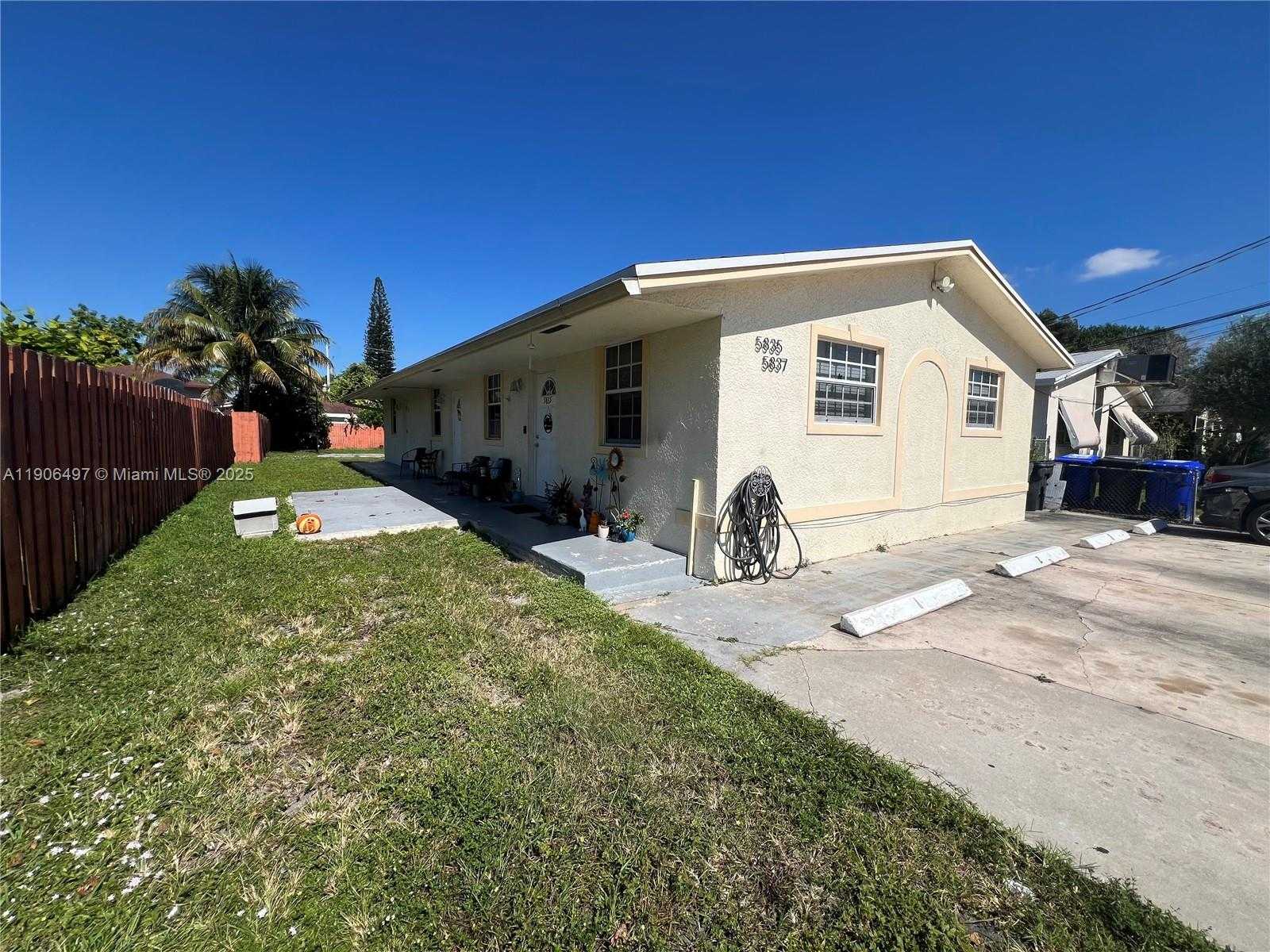 Small Image of 5835 TAYLOR ST #5837, Hollywood Number 12