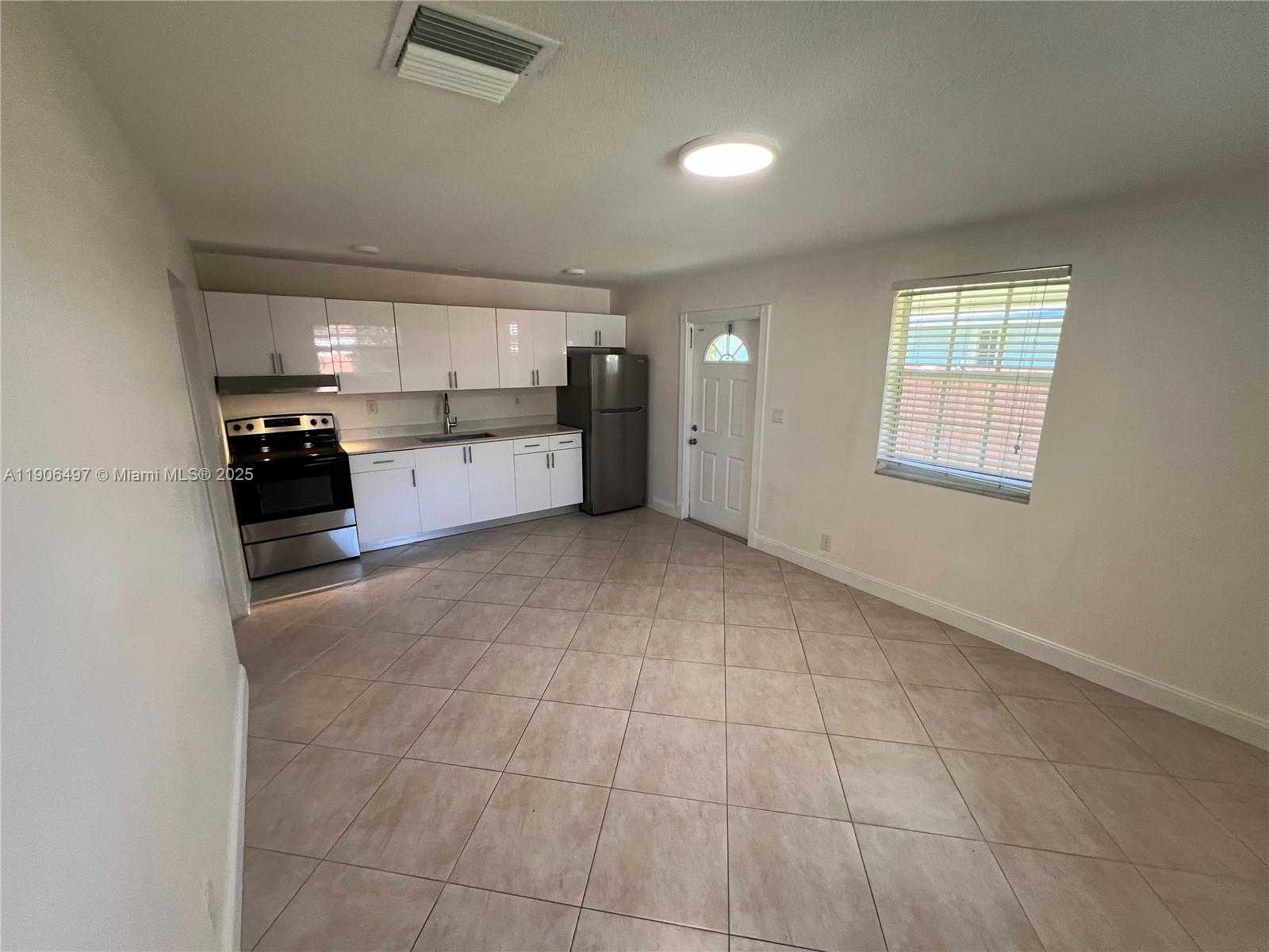 Small Image of 5835 TAYLOR ST #5837, Hollywood Number 4