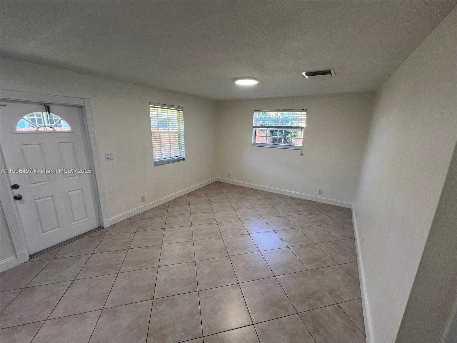 Small Image of 5835 TAYLOR ST #5837, Hollywood Number 5