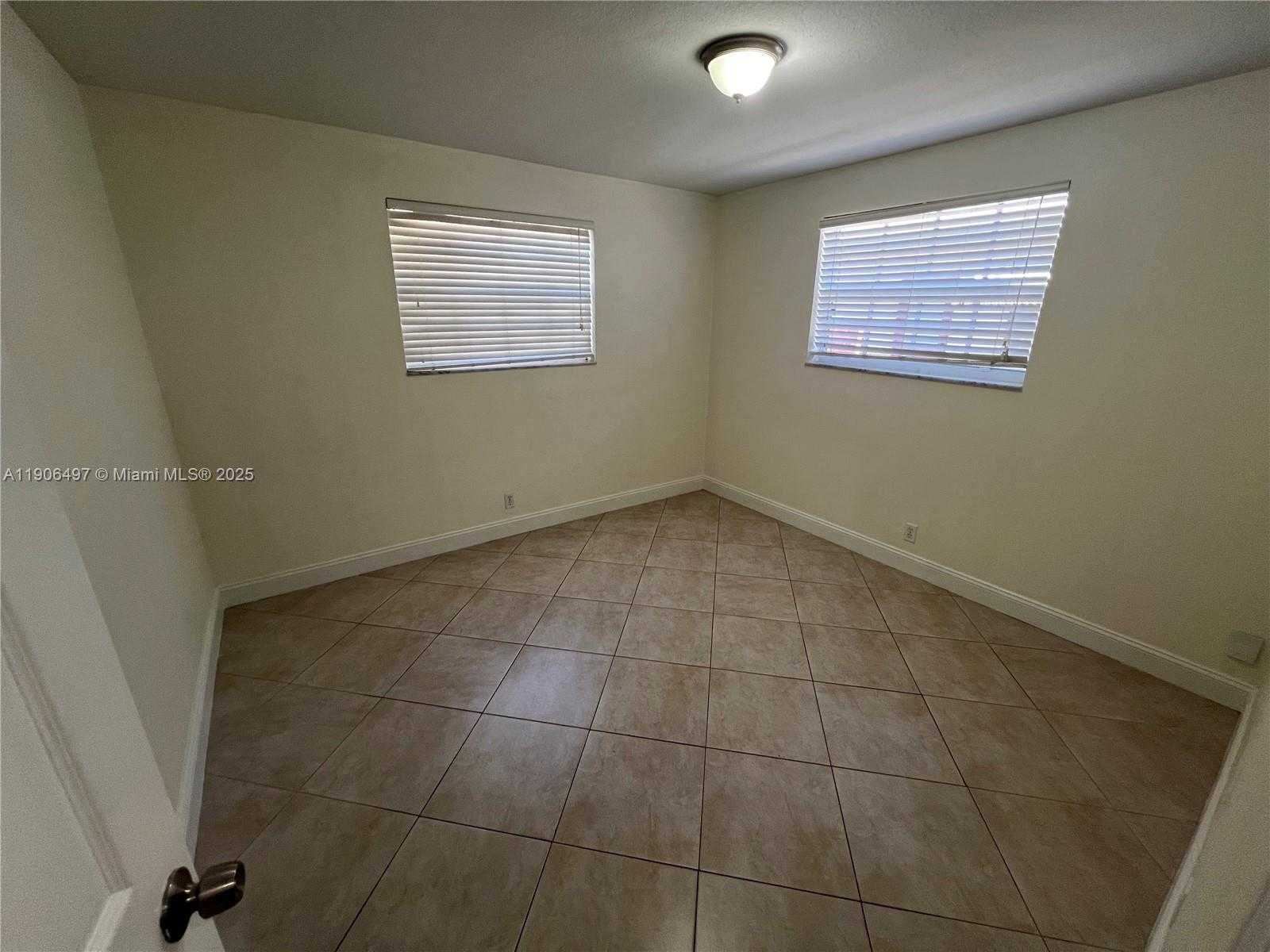 Small Image of 5835 TAYLOR ST #5837, Hollywood Number 8