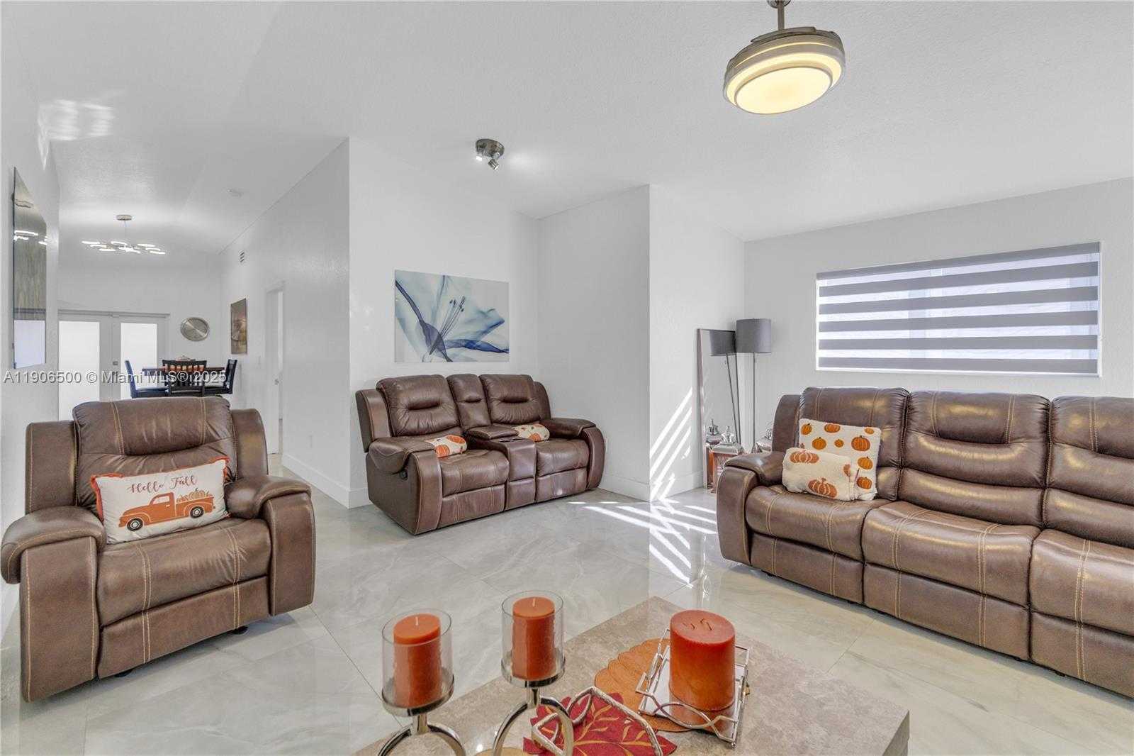 Small Image of 3145 WEST 71ST PL #3145, Hialeah Number 1