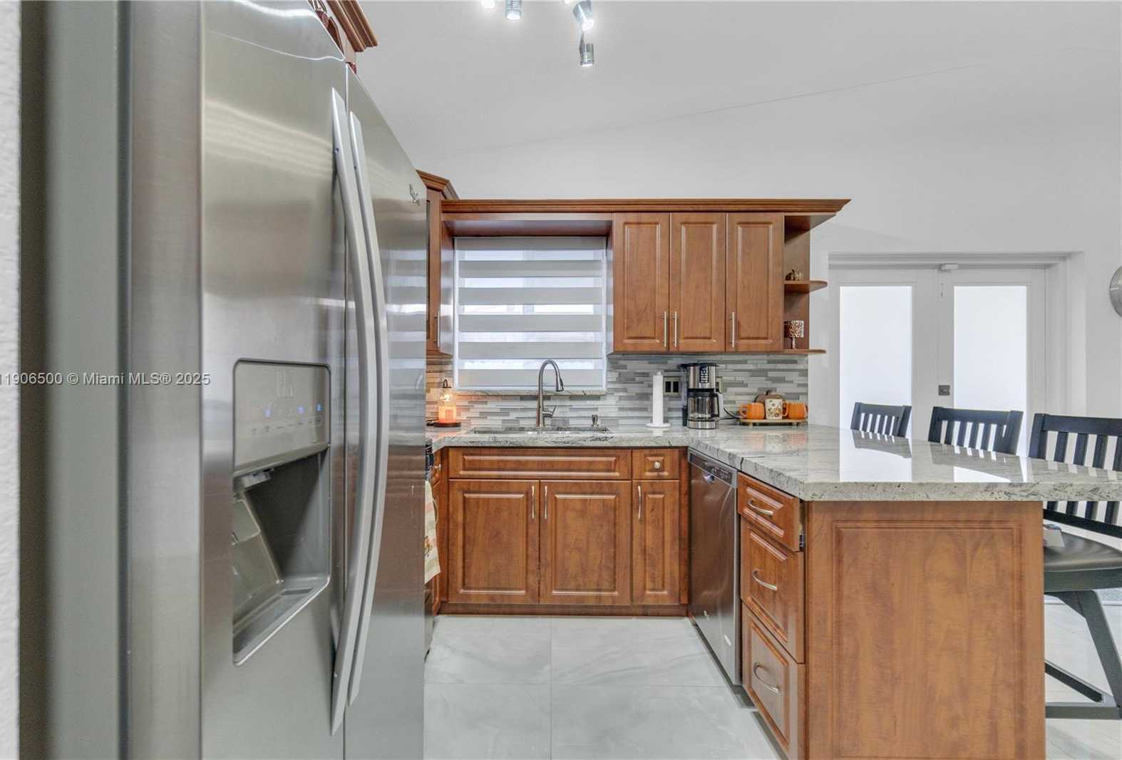 Small Image of 3145 WEST 71ST PL #3145, Hialeah Number 13