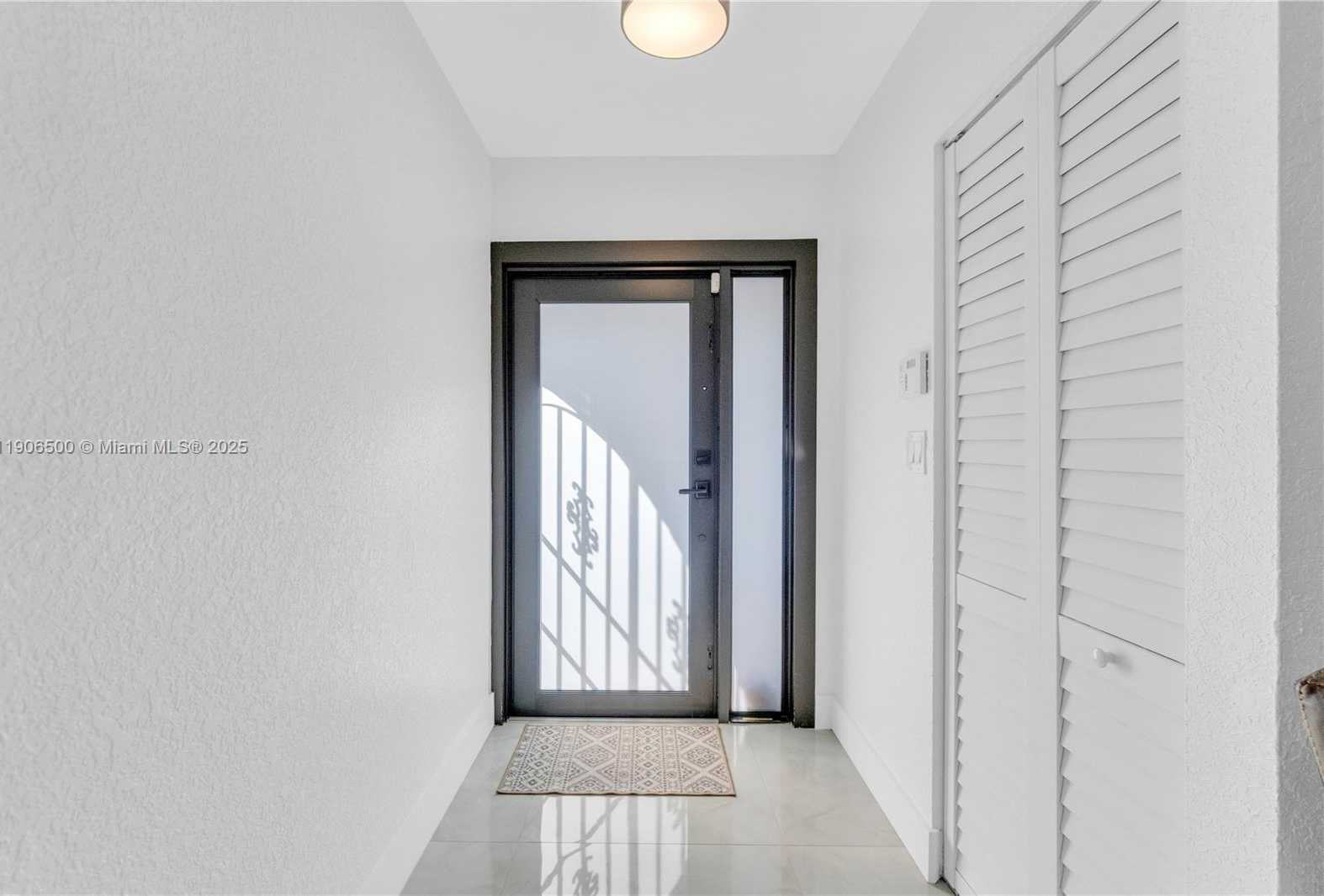 Small Image of 3145 WEST 71ST PL #3145, Hialeah Number 2