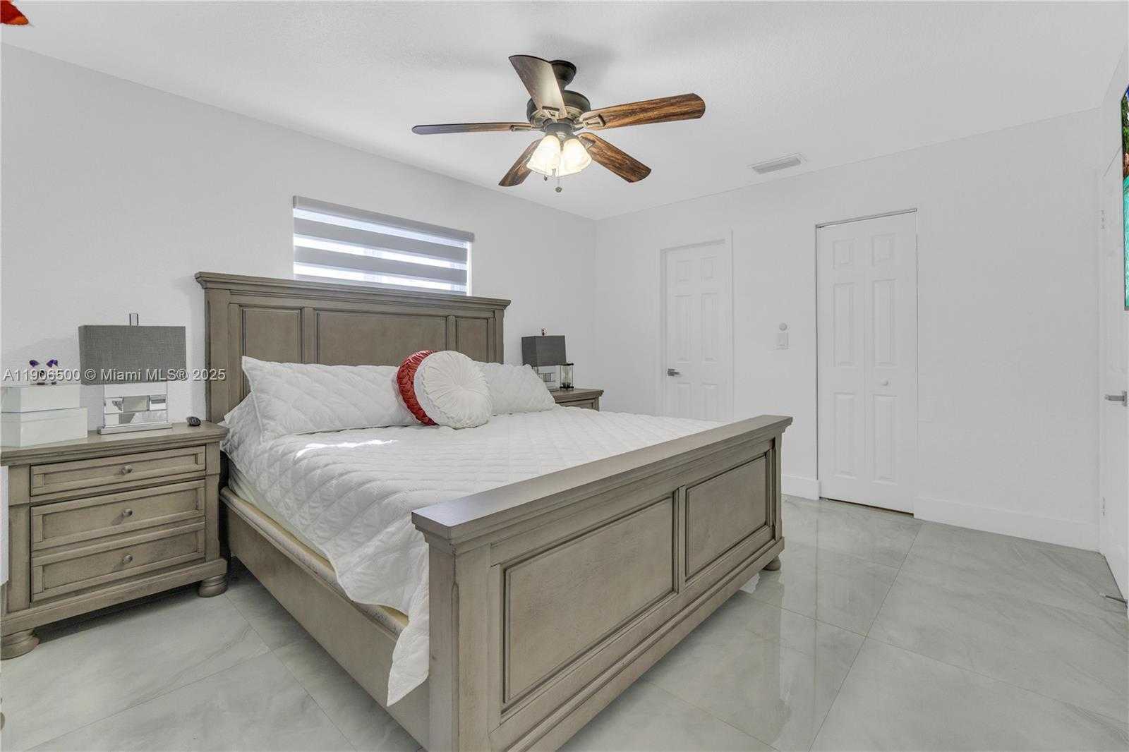 Small Image of 3145 WEST 71ST PL #3145, Hialeah Number 20