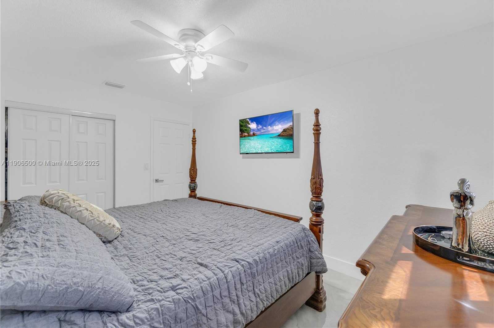 Small Image of 3145 WEST 71ST PL #3145, Hialeah Number 31