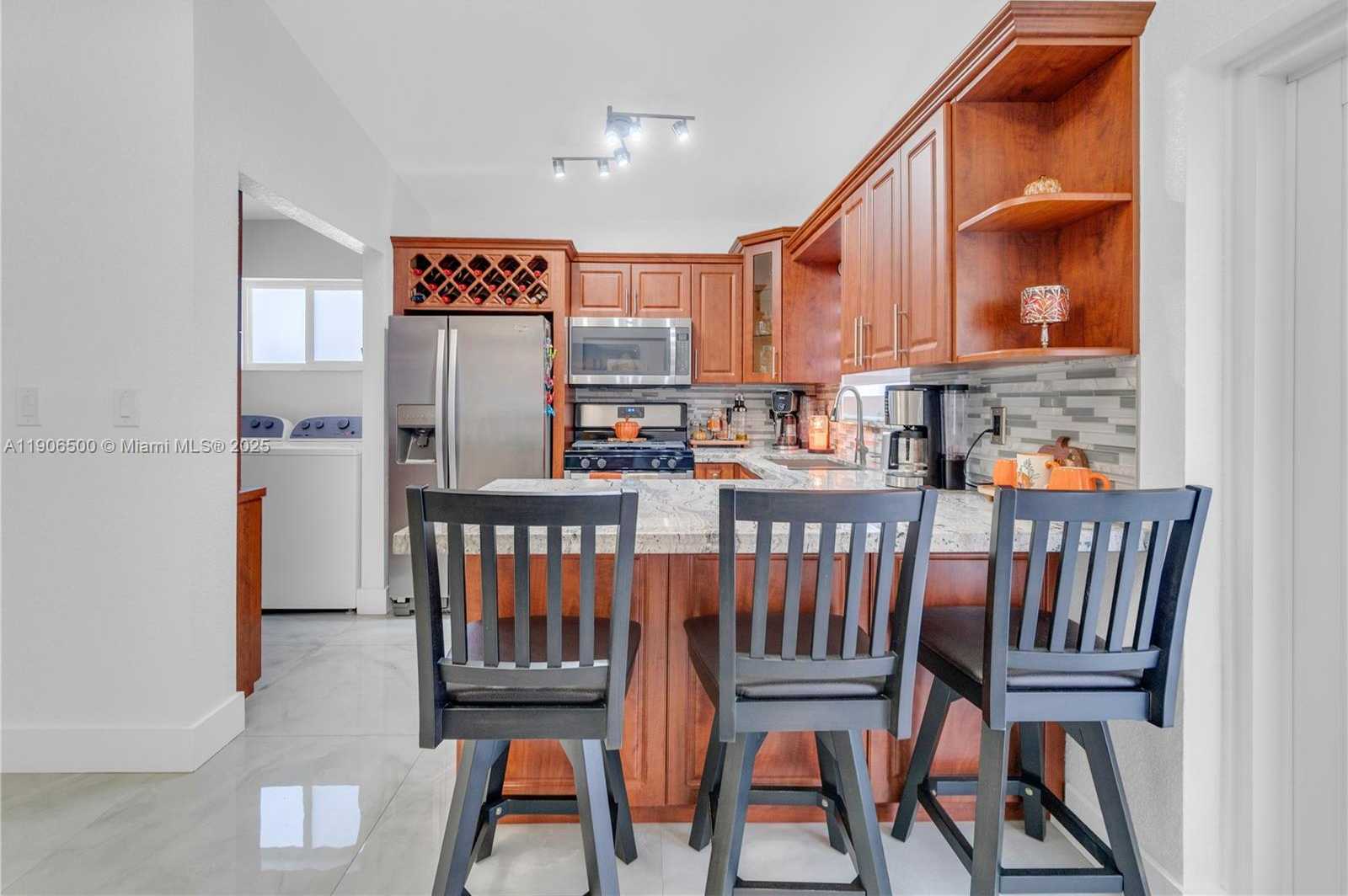 Small Image of 3145 WEST 71ST PL #3145, Hialeah Number 35