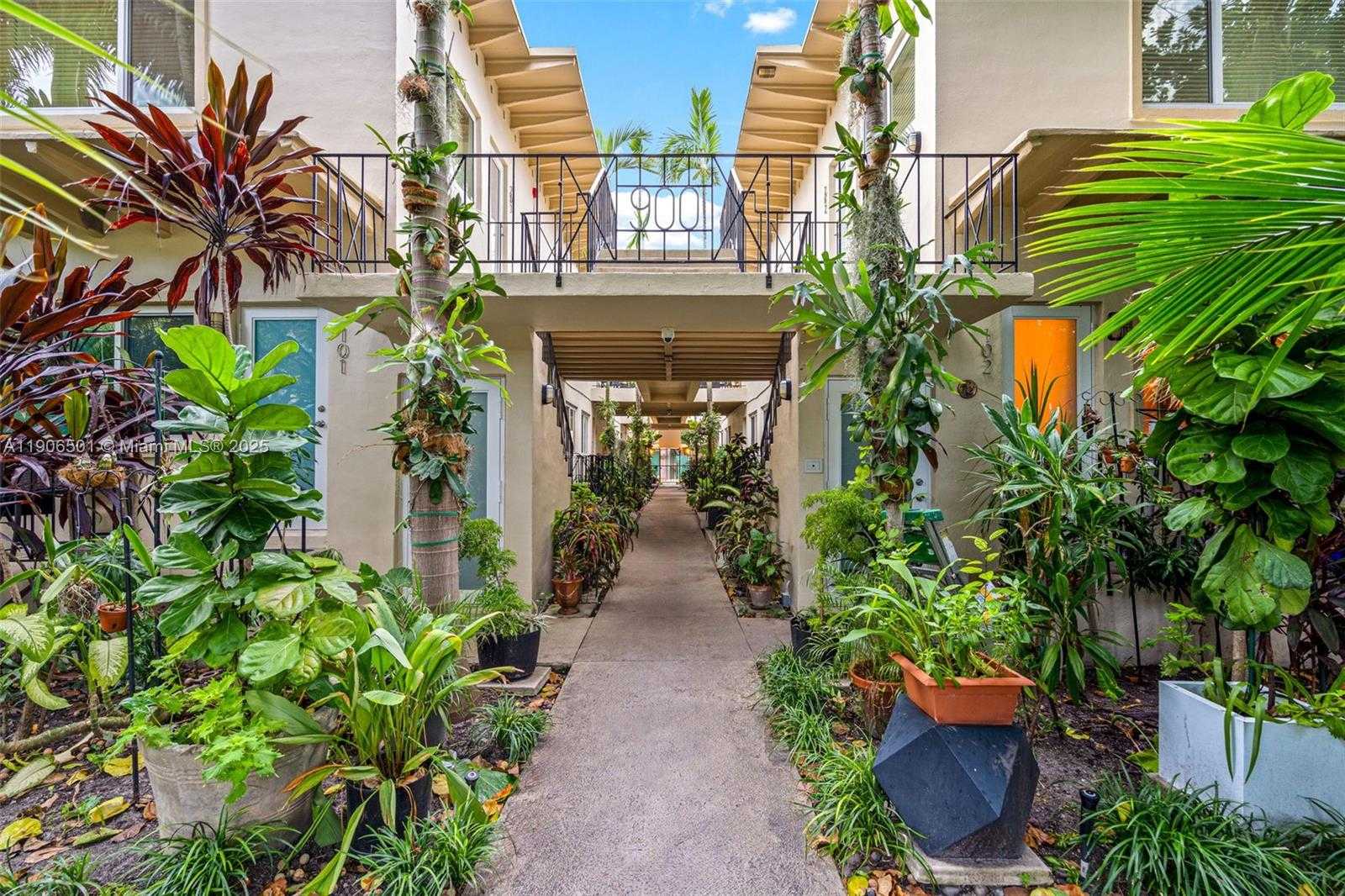 Small Image of 900 MERIDIAN AVE #106, Miami Beach Number 11