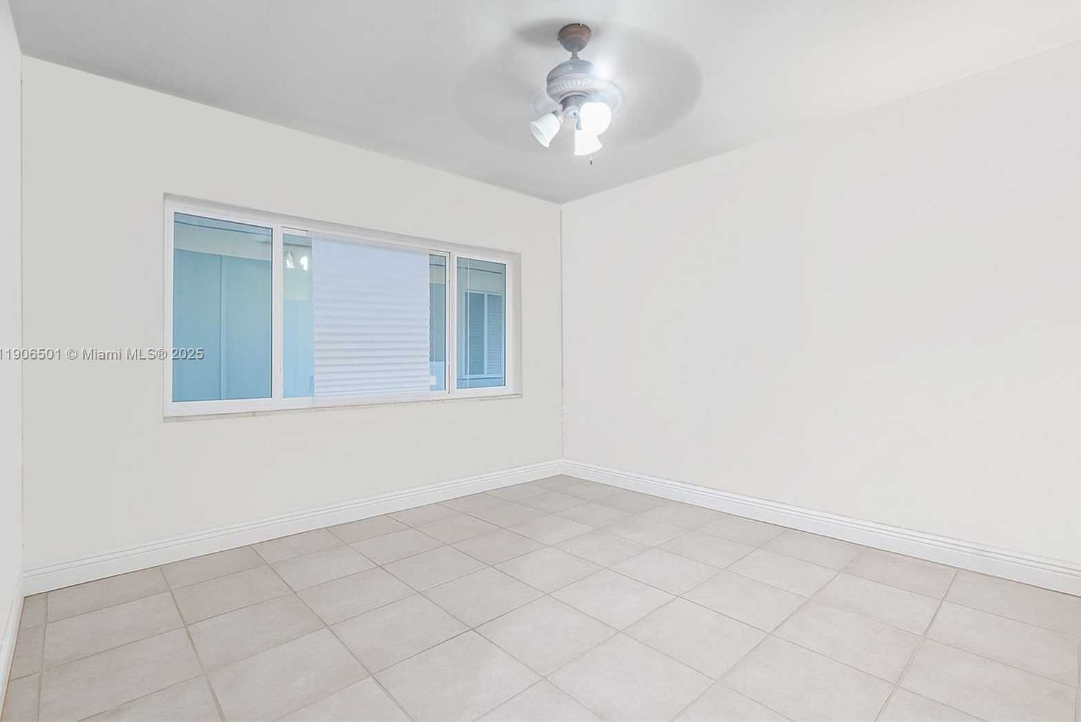 Small Image of 900 MERIDIAN AVE #106, Miami Beach Number 9