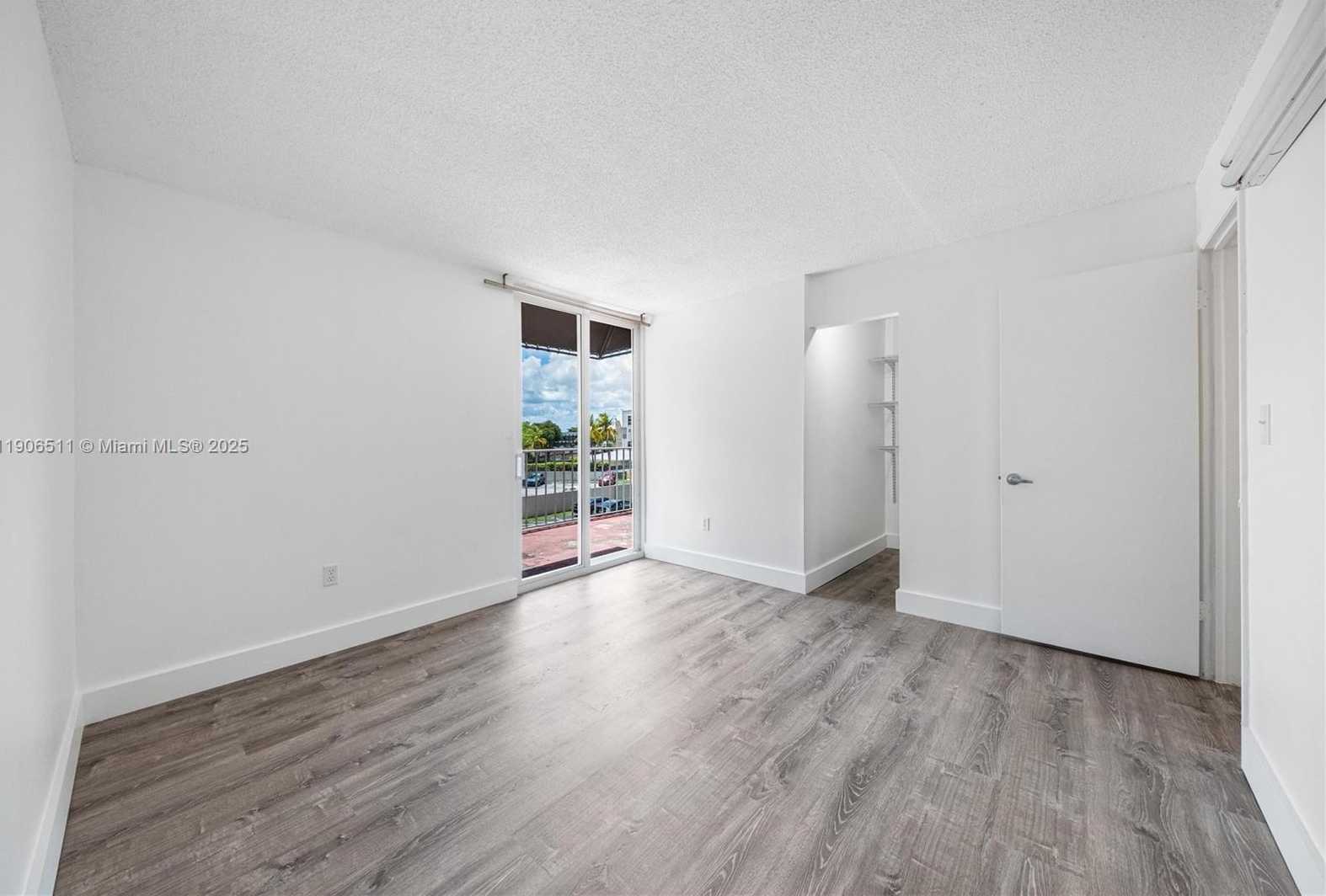 Small Image of 10700 SOUTH WEST 108TH AVE #C316, Miami Number 14