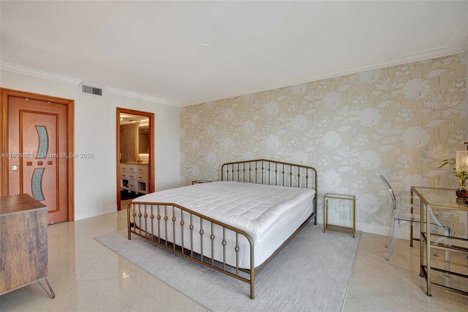 Small Image of 3375 NORTH COUNTRY CLUB DR #1603, Aventura Number 15