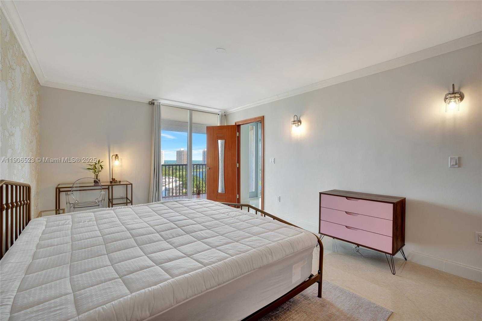 Small Image of 3375 NORTH COUNTRY CLUB DR #1603, Aventura Number 23