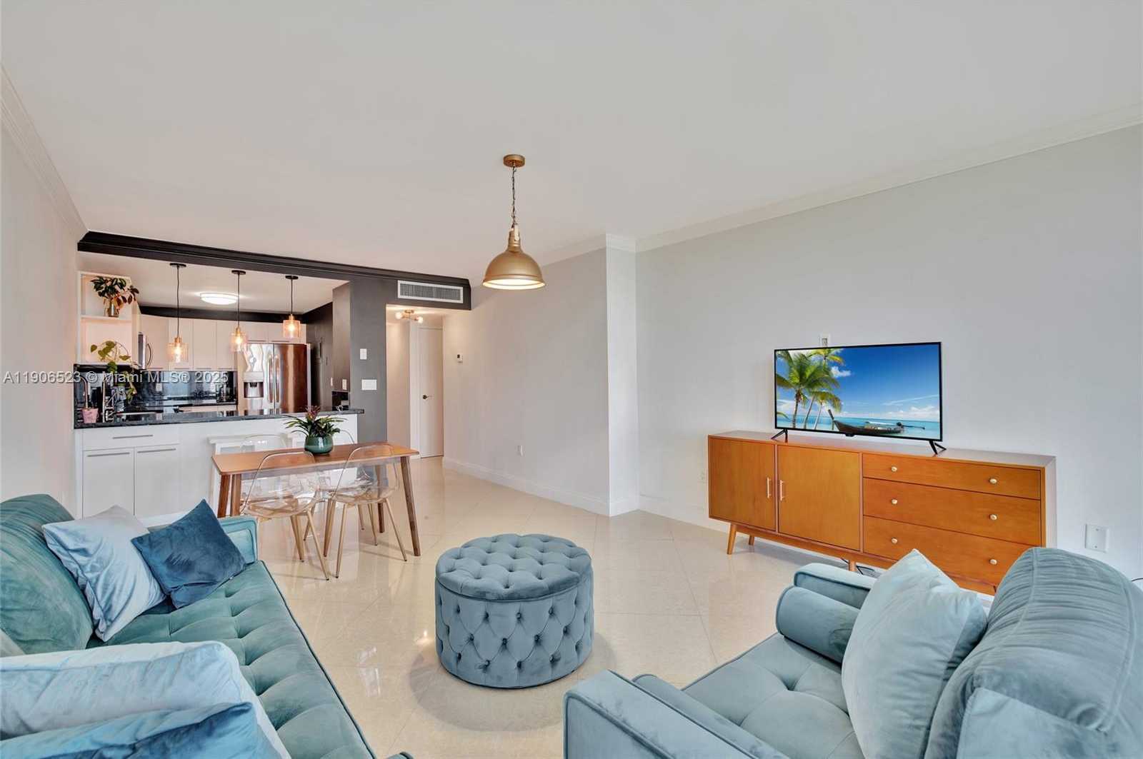 Small Image of 3375 NORTH COUNTRY CLUB DR #1603, Aventura Number 27