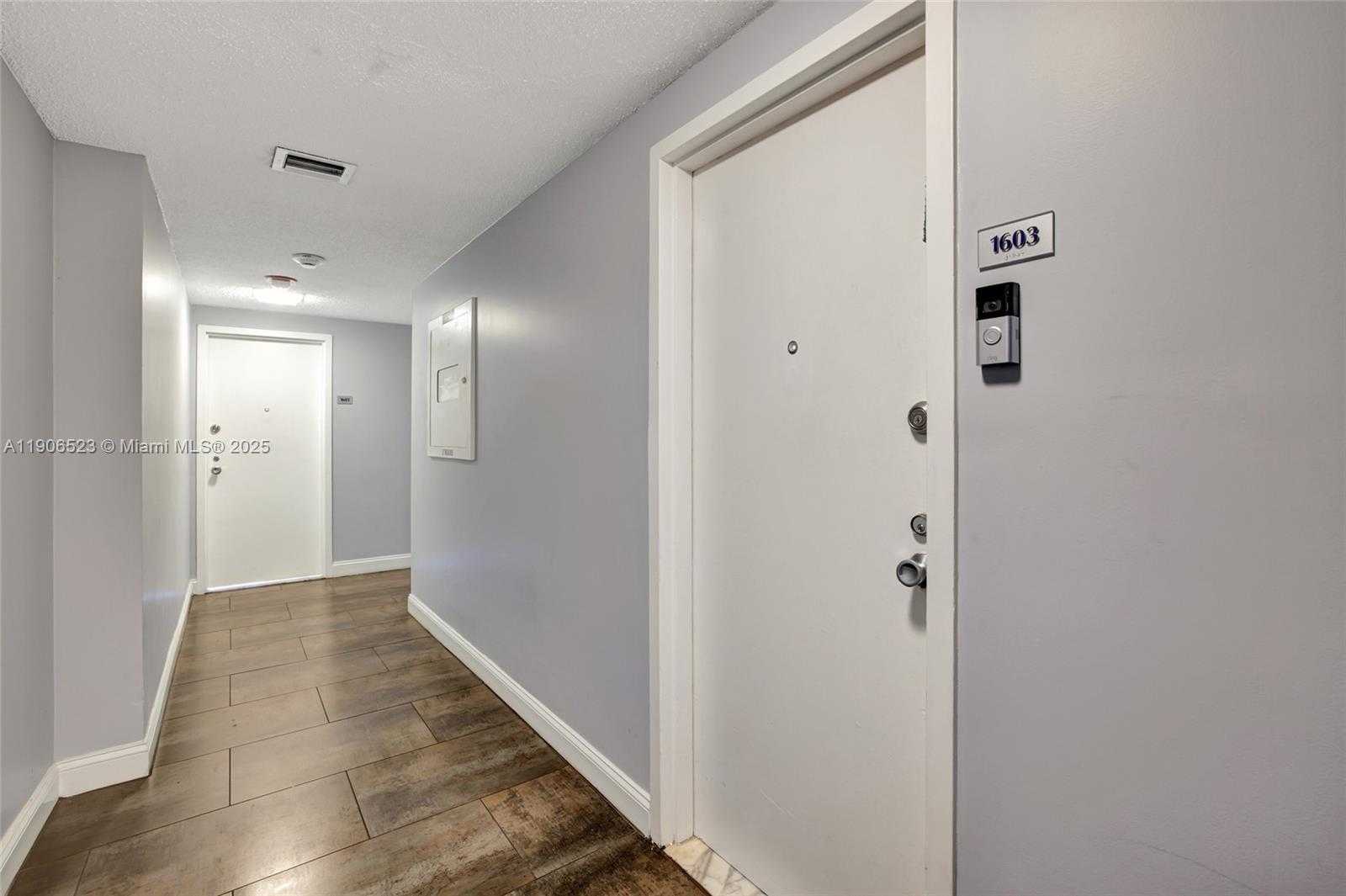 Small Image of 3375 NORTH COUNTRY CLUB DR #1603, Aventura Number 36