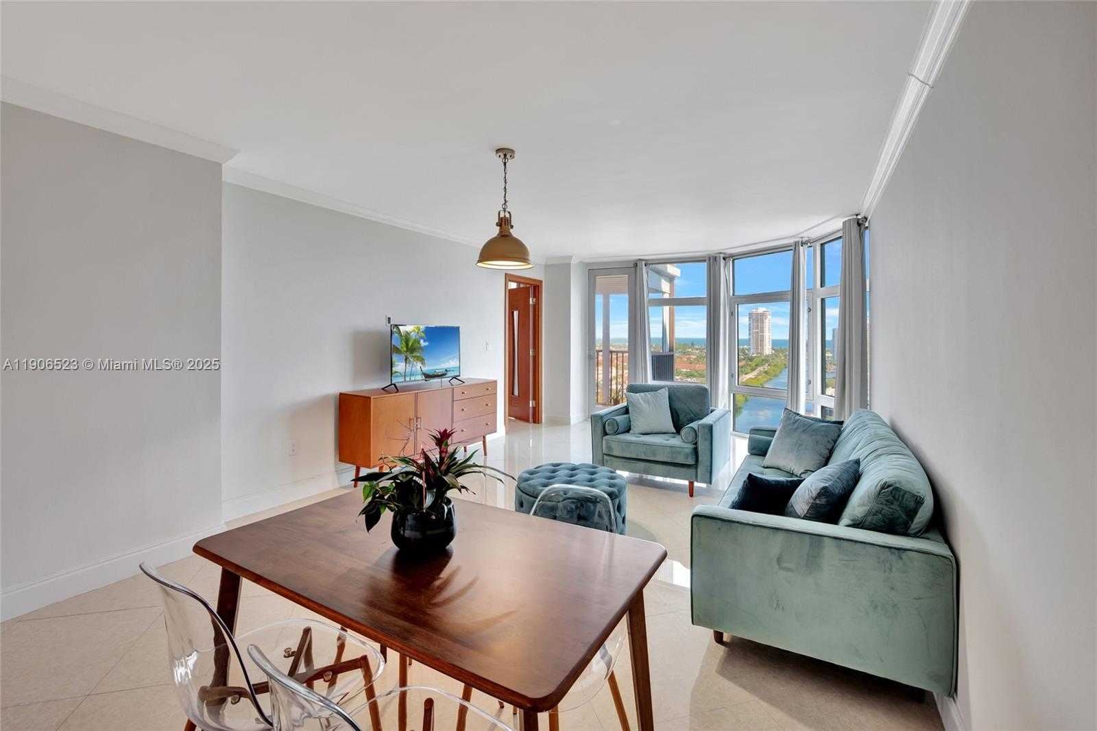 Small Image of 3375 NORTH COUNTRY CLUB DR #1603, Aventura Number 5