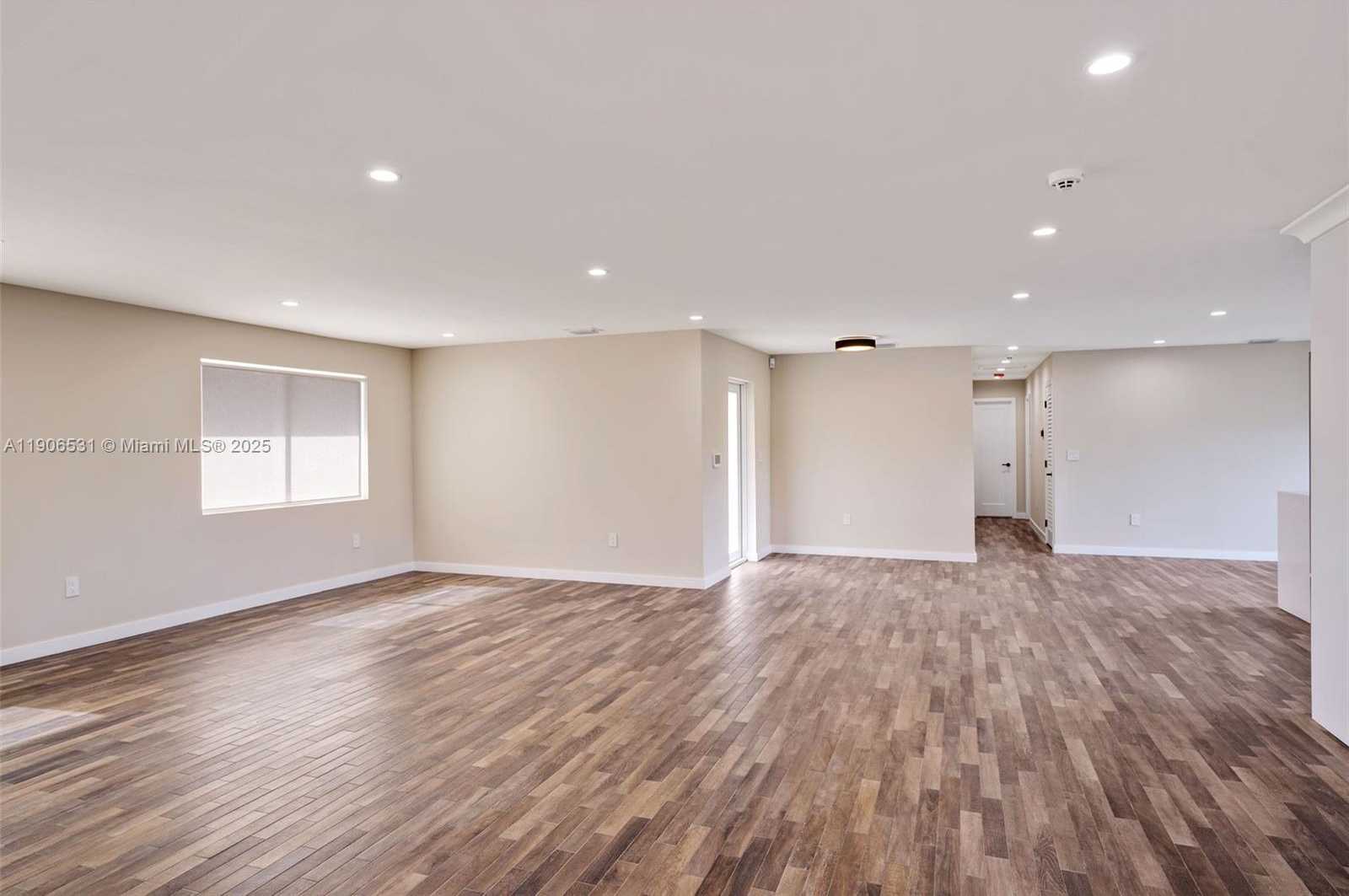 Small Image of 6701 SOUTH WEST 49TH TER, Miami Number 11