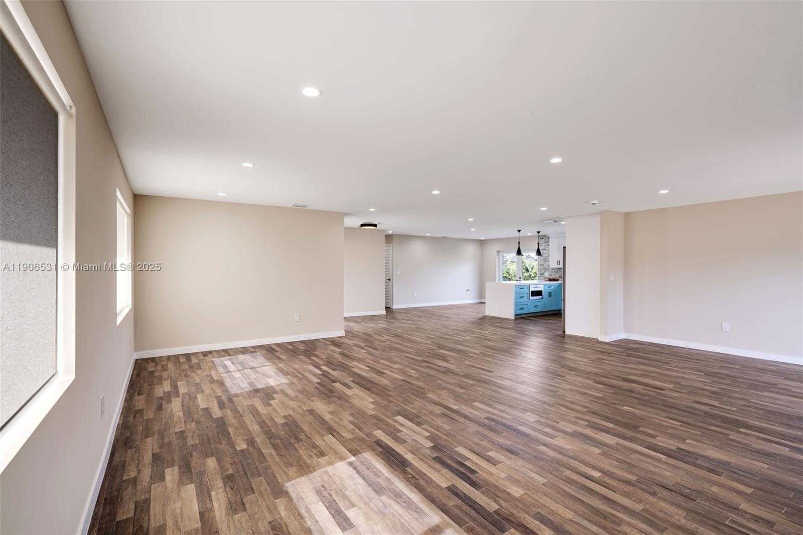 Small Image of 6701 SOUTH WEST 49TH TER, Miami Number 12