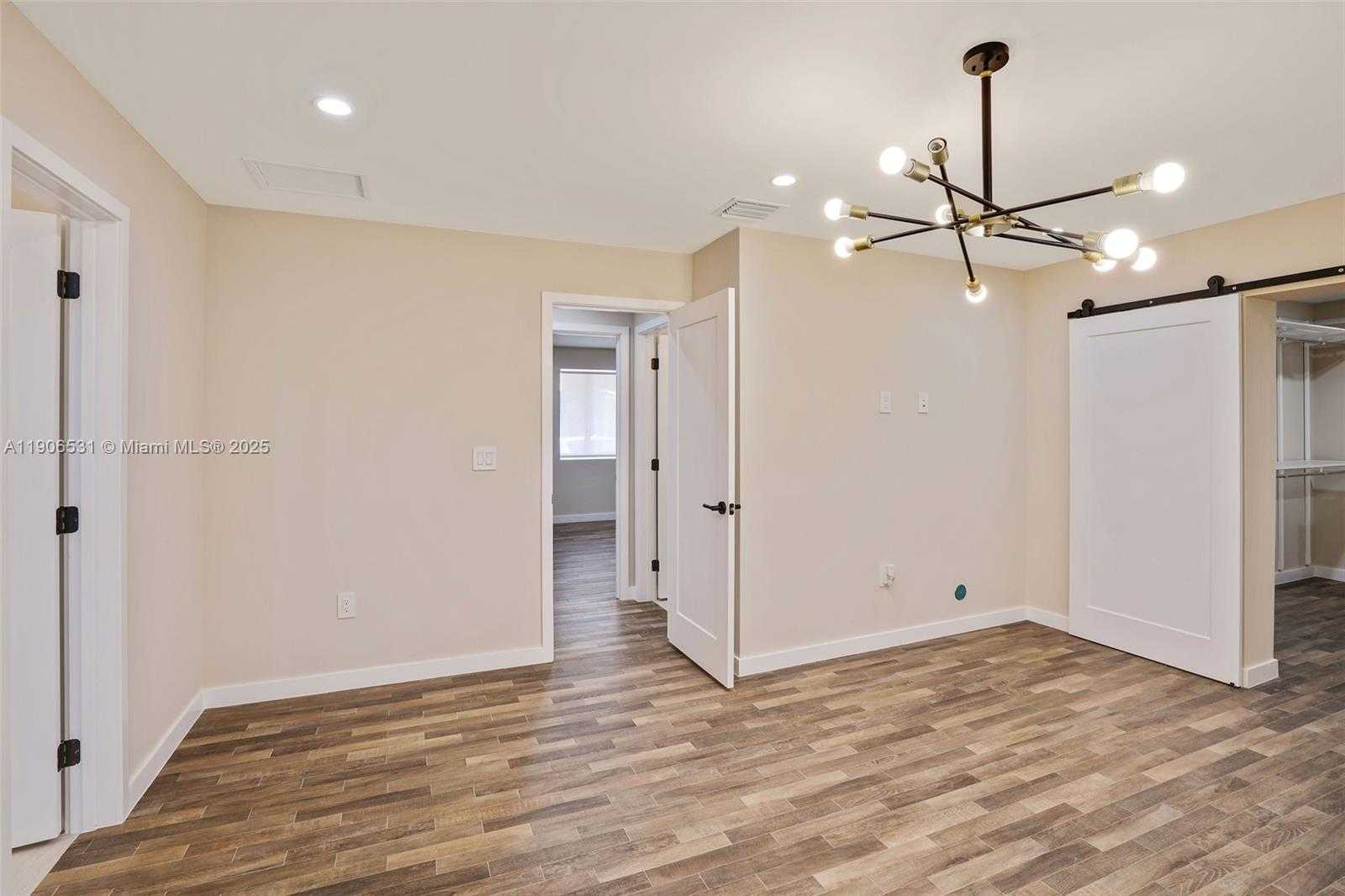 Small Image of 6701 SOUTH WEST 49TH TER, Miami Number 18