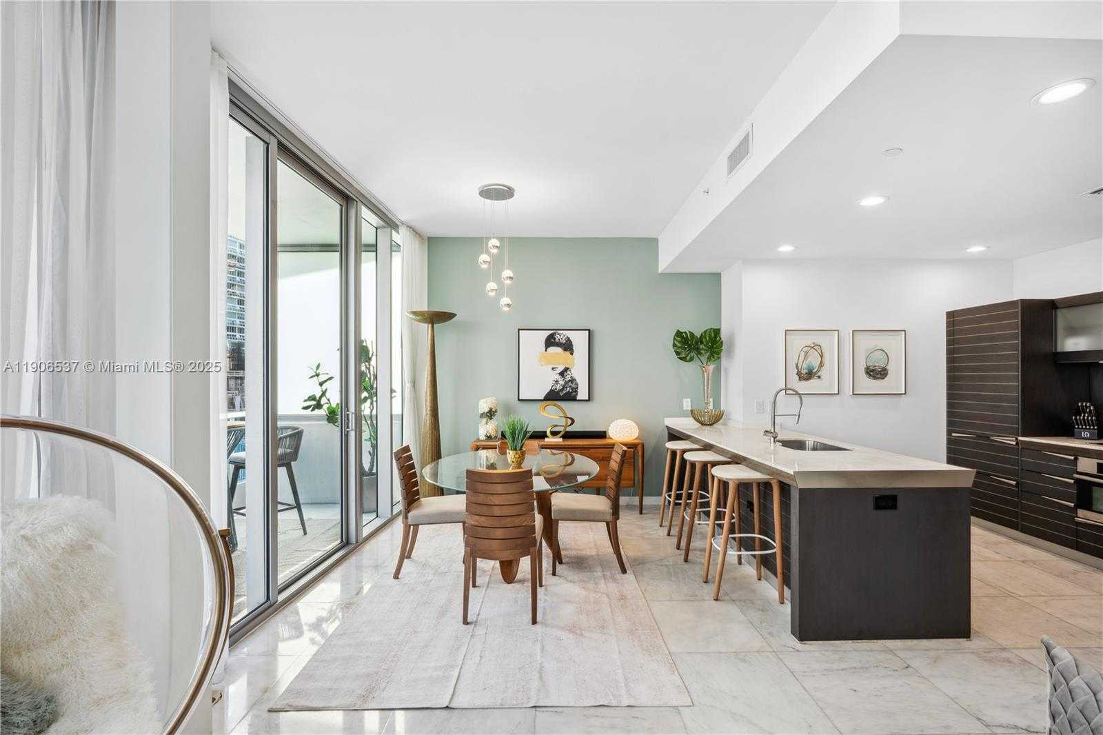 Small Image of 200 BISCAYNE BOULEVARD WAY #1403, Miami Number 6