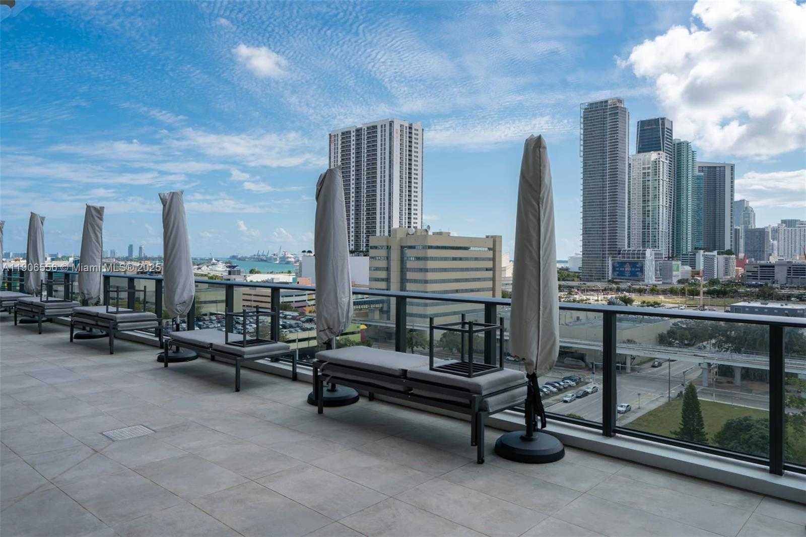 Small Image of 1600 NORTH EAST 1ST AVE #1001, Miami Number 24