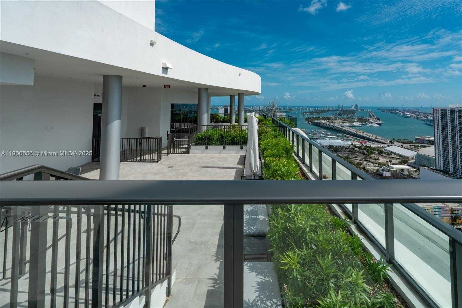 Small Image of 1600 NORTH EAST 1ST AVE #1001, Miami Number 37