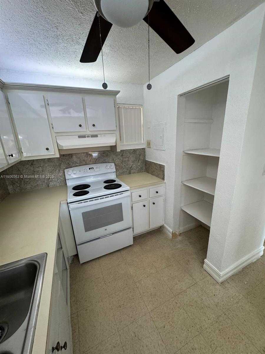 Small Image of 1910 WEST 56TH ST #3320, Hialeah Number 4