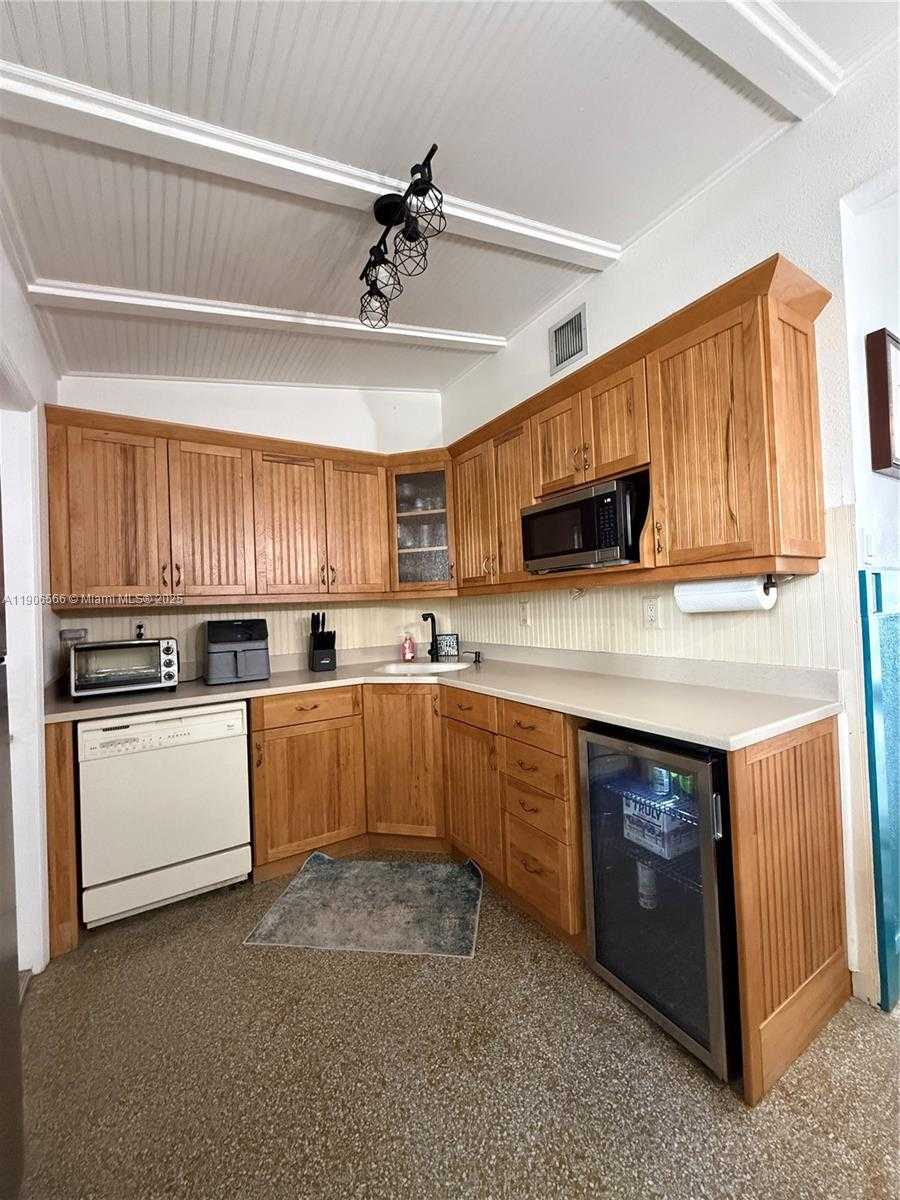 Small Image of 2524 KEY LARGO LN, Fort Lauderdale Number 11