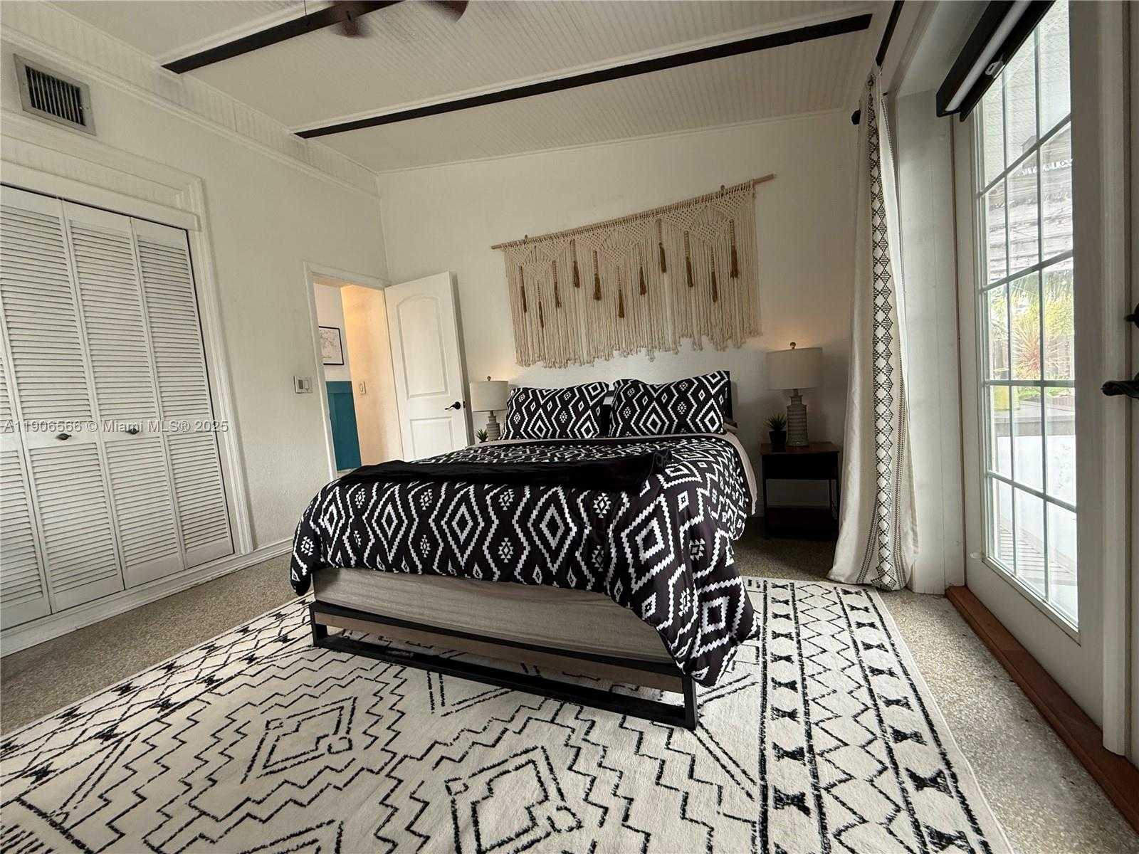 Small Image of 2524 KEY LARGO LN, Fort Lauderdale Number 17