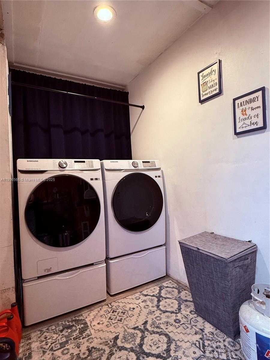 Small Image of 2524 KEY LARGO LN, Fort Lauderdale Number 26