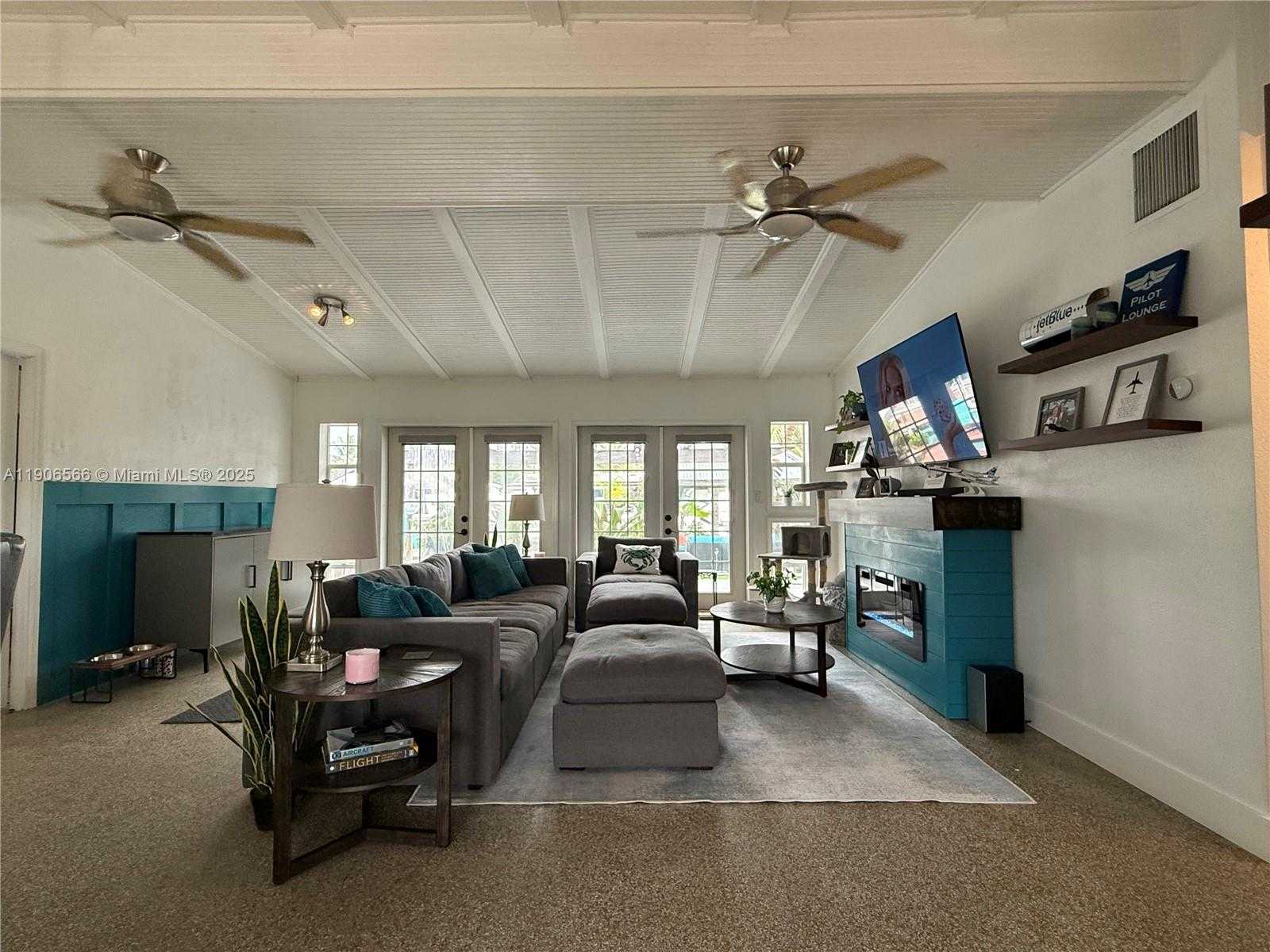 Small Image of 2524 KEY LARGO LN, Fort Lauderdale Number 7