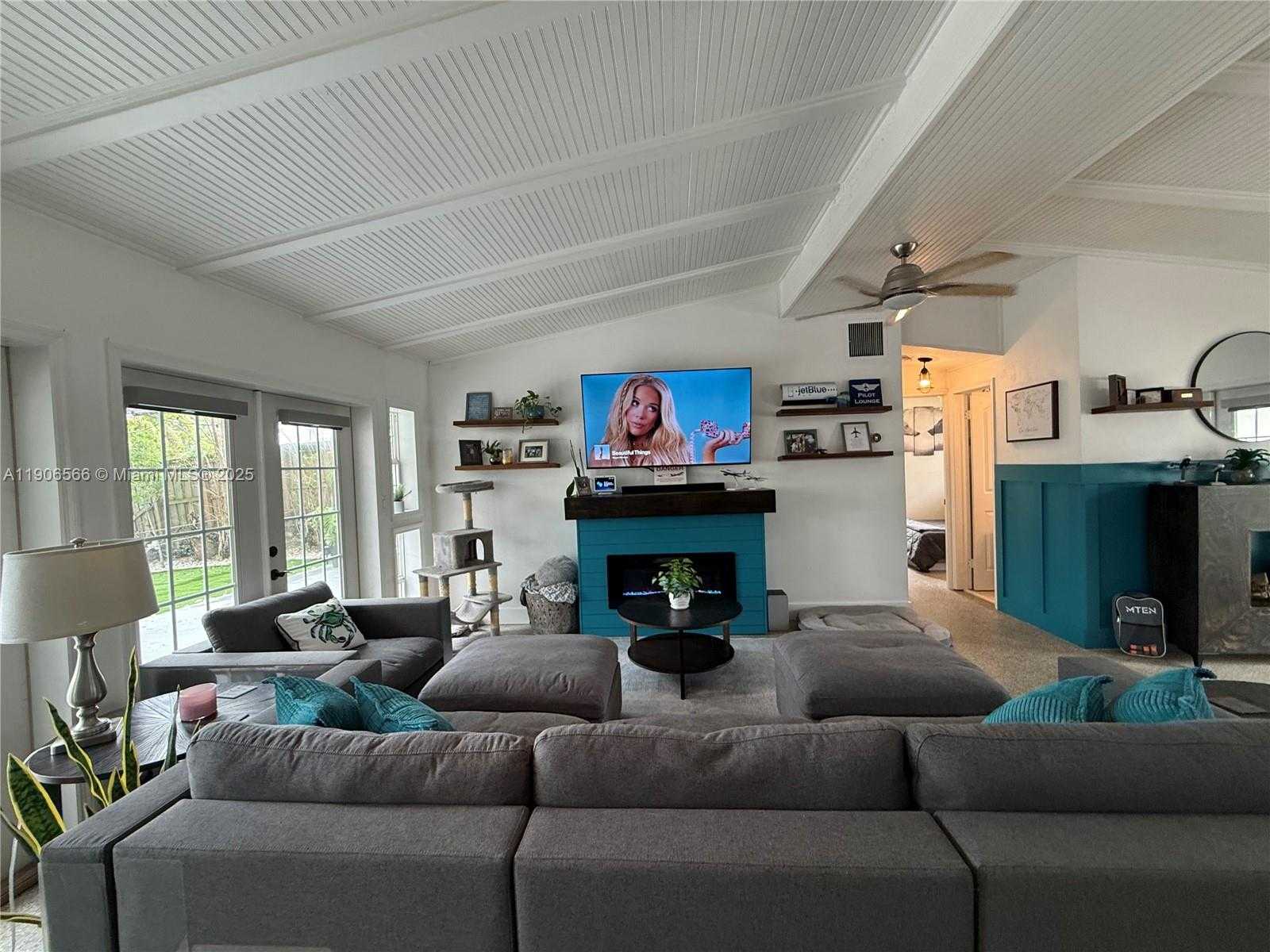 Small Image of 2524 KEY LARGO LN, Fort Lauderdale Number 8