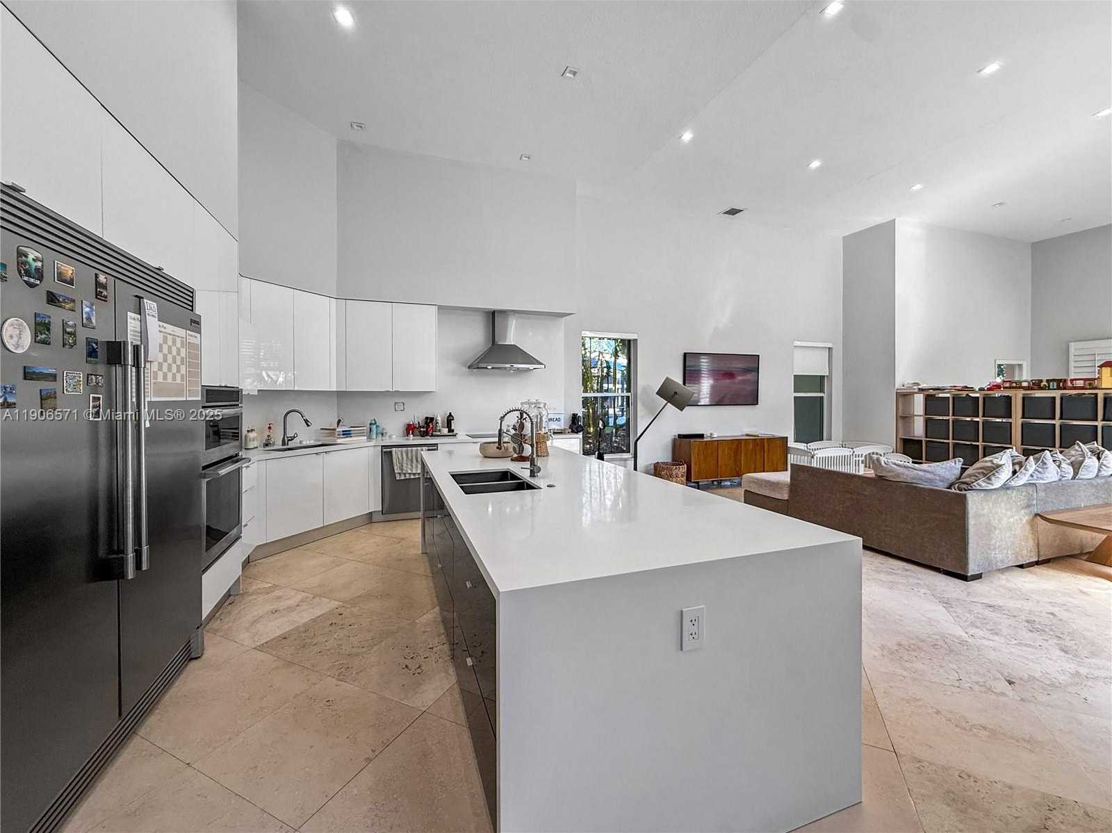 Small Image of 2514 POINCIANA DR, Weston Number 12