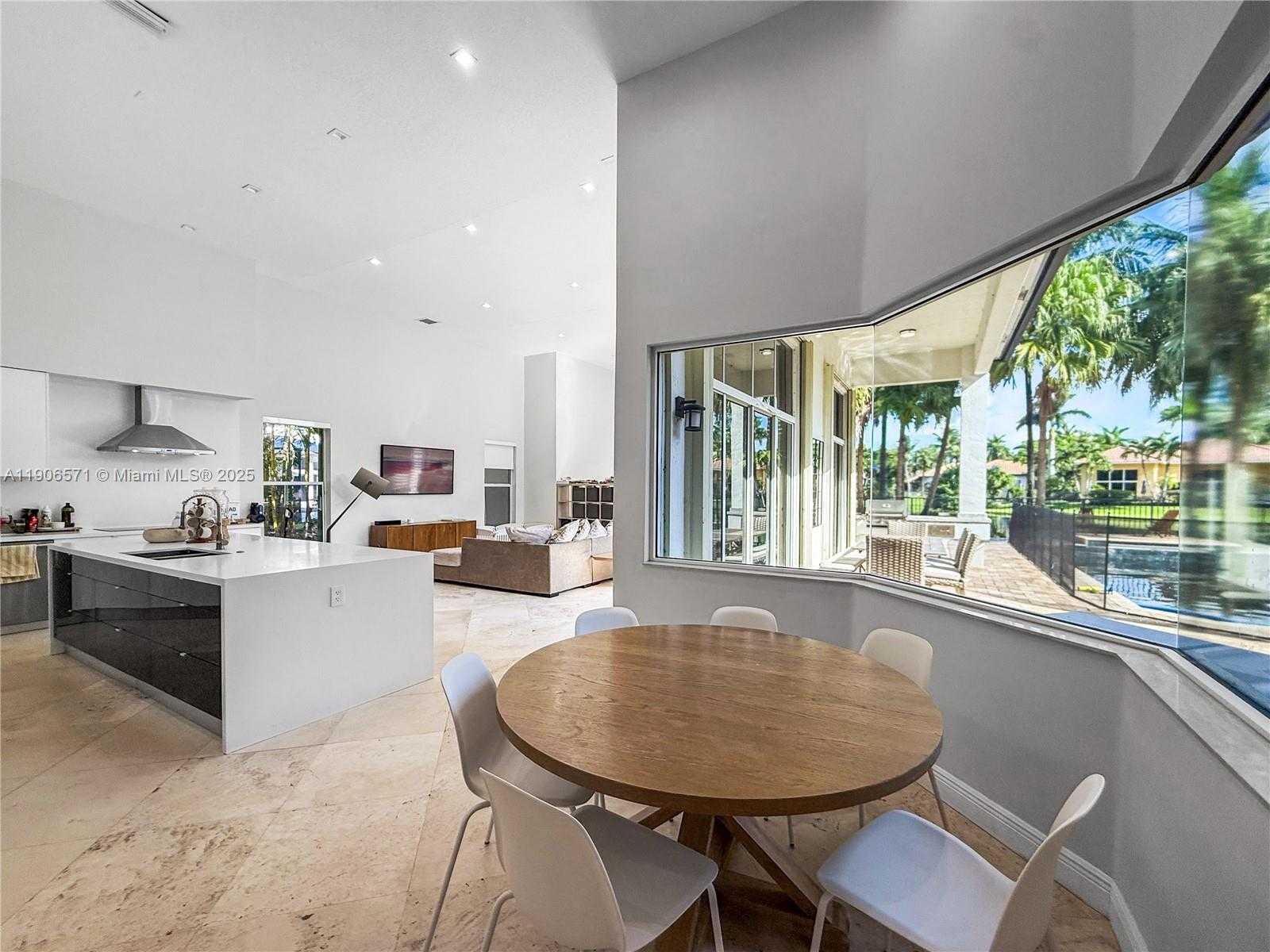 Small Image of 2514 POINCIANA DR, Weston Number 20