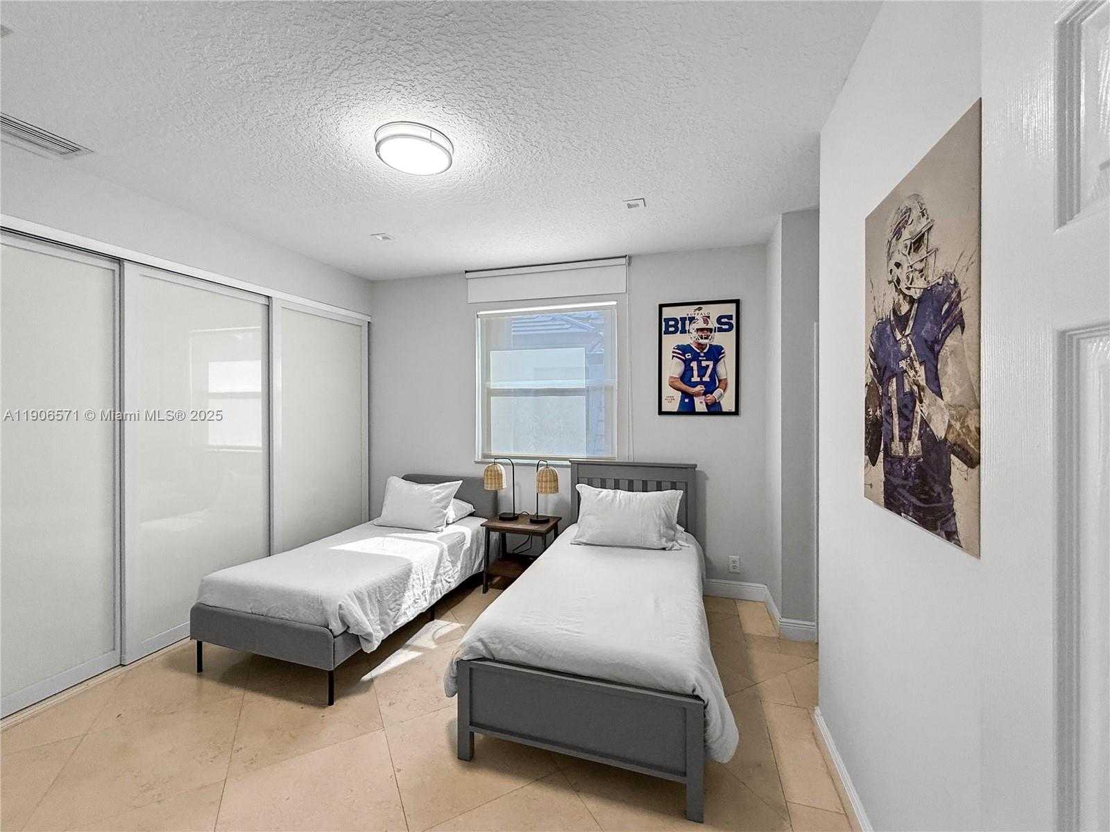 Small Image of 2514 POINCIANA DR, Weston Number 45