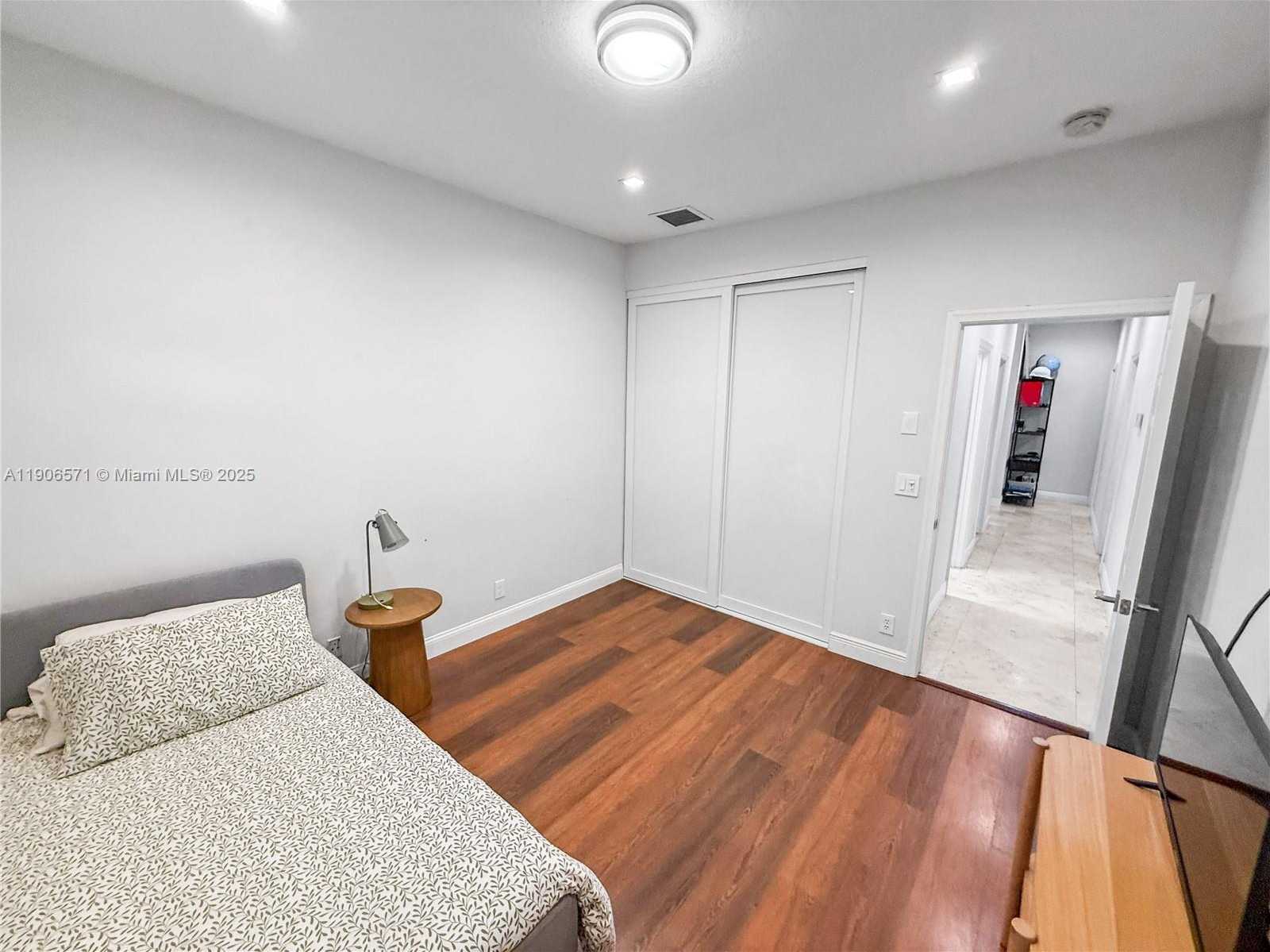 Small Image of 2514 POINCIANA DR, Weston Number 51