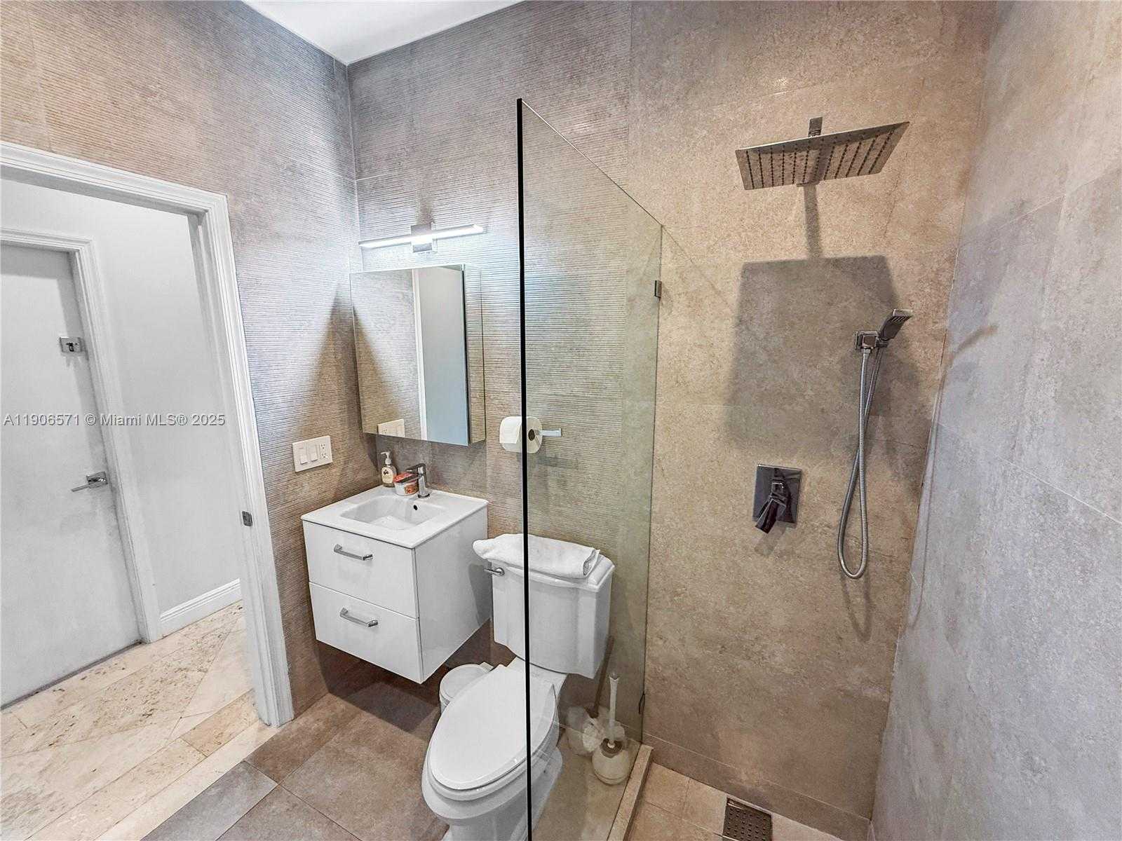 Small Image of 2514 POINCIANA DR, Weston Number 53