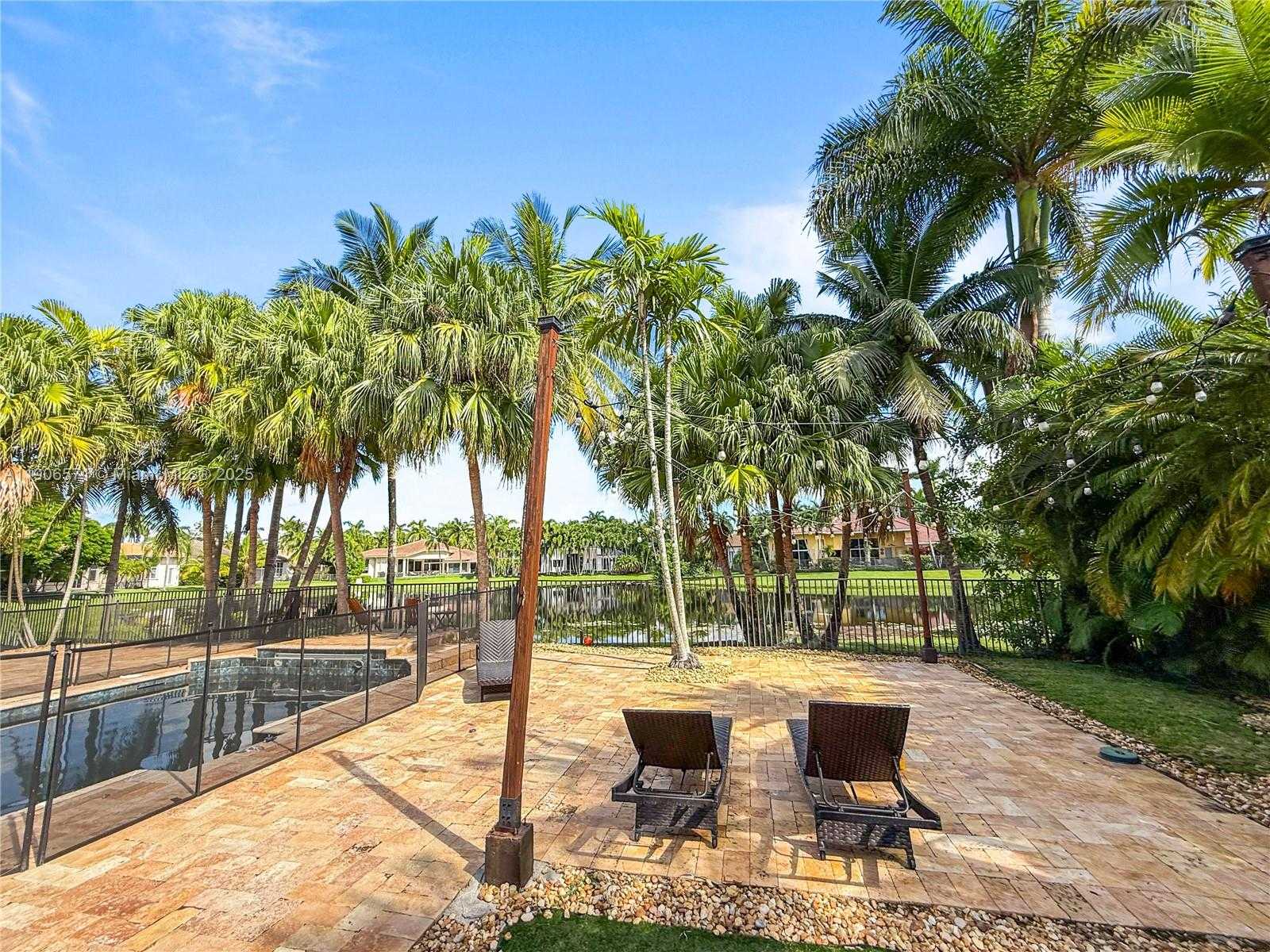 Small Image of 2514 POINCIANA DR, Weston Number 62