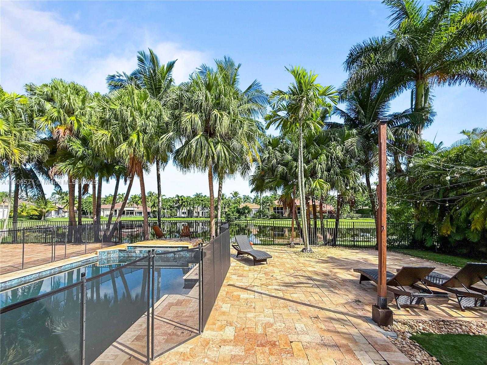 Small Image of 2514 POINCIANA DR, Weston Number 63