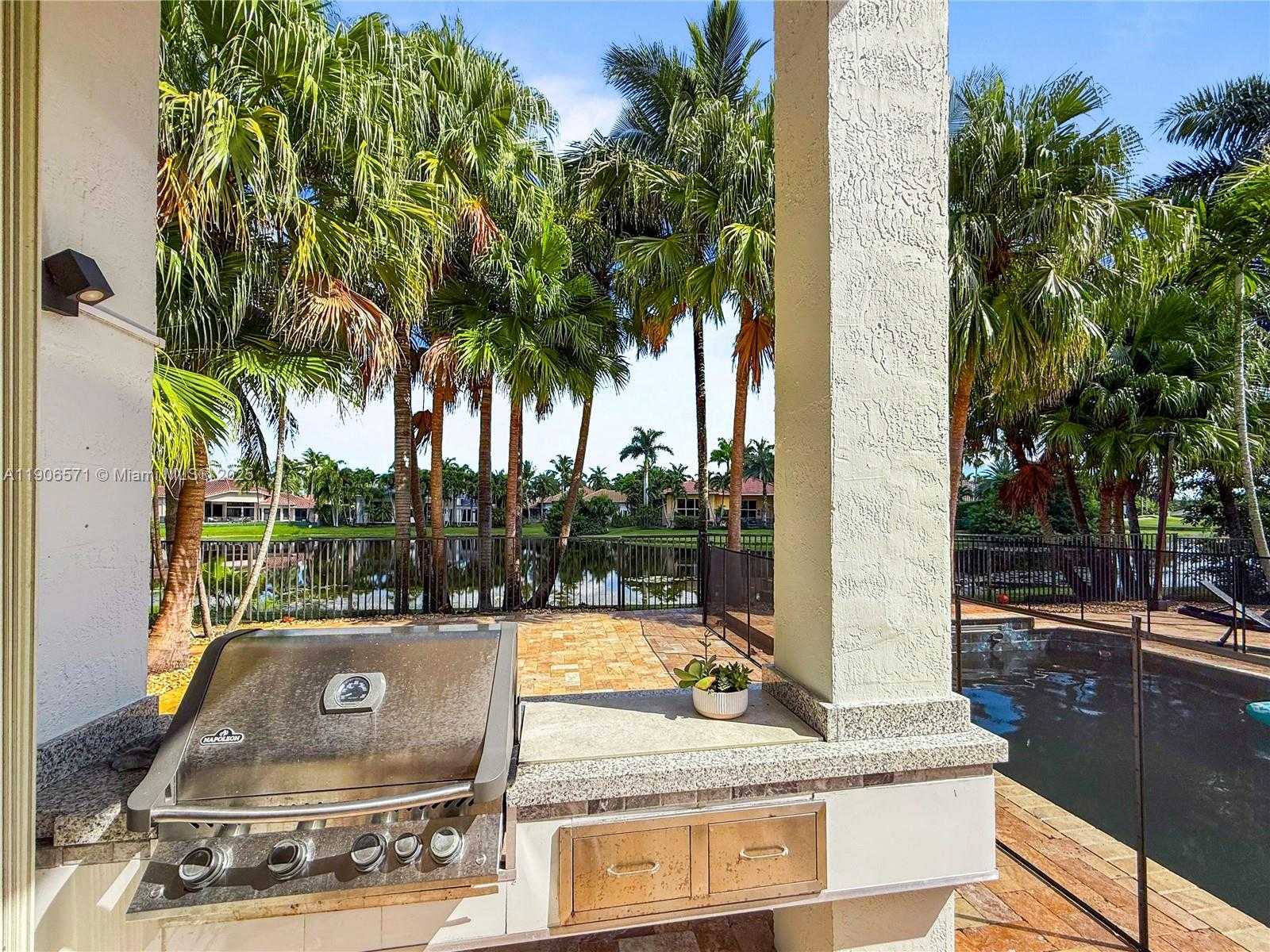 Small Image of 2514 POINCIANA DR, Weston Number 65