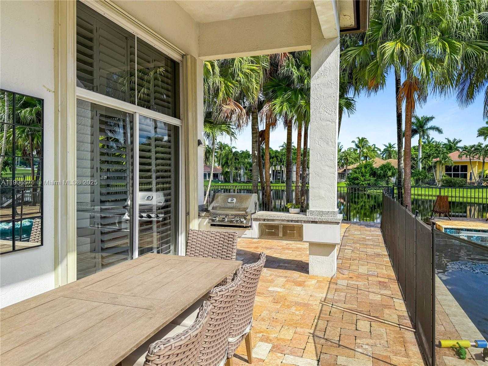 Small Image of 2514 POINCIANA DR, Weston Number 66