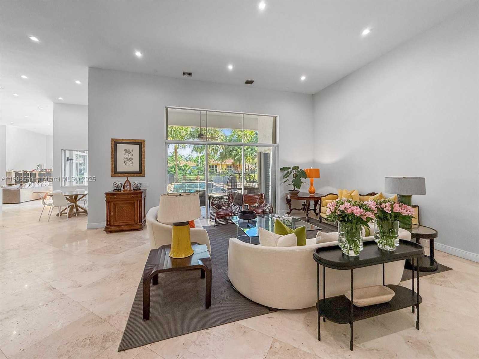 Small Image of 2514 POINCIANA DR, Weston Number 7