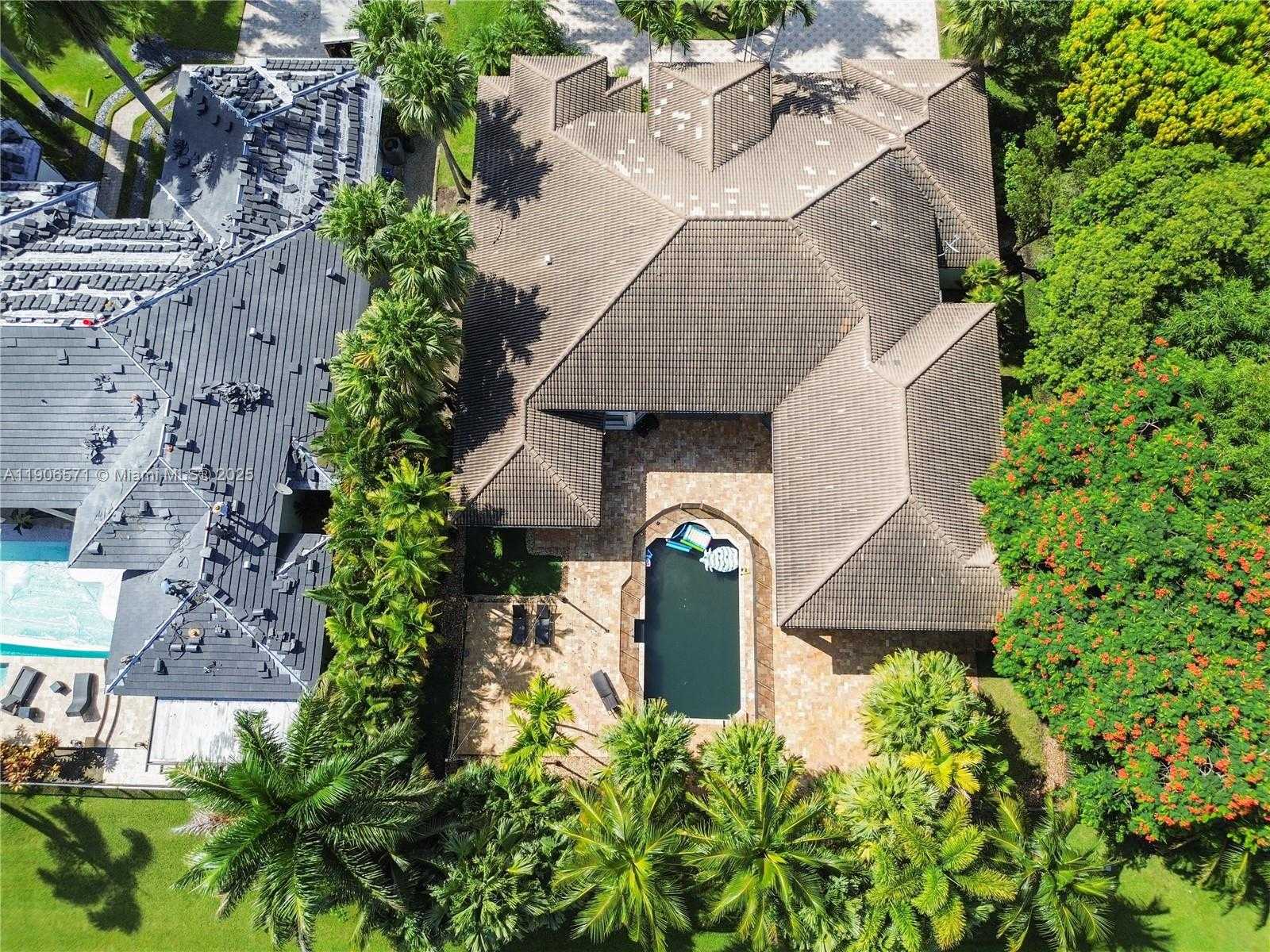 Small Image of 2514 POINCIANA DR, Weston Number 73