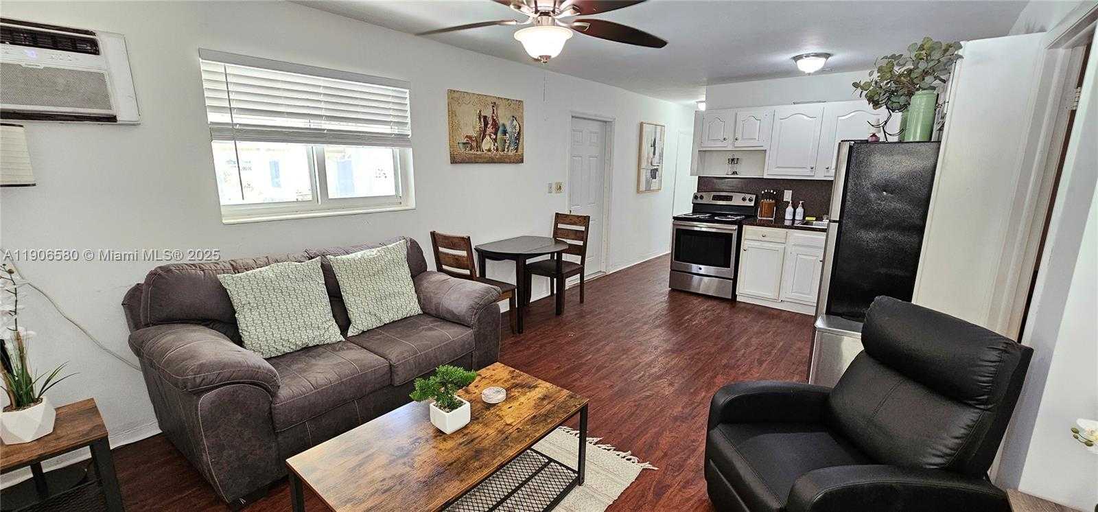 Small Image of 1701 SHENANDOAH ST #2, Hollywood Number 7