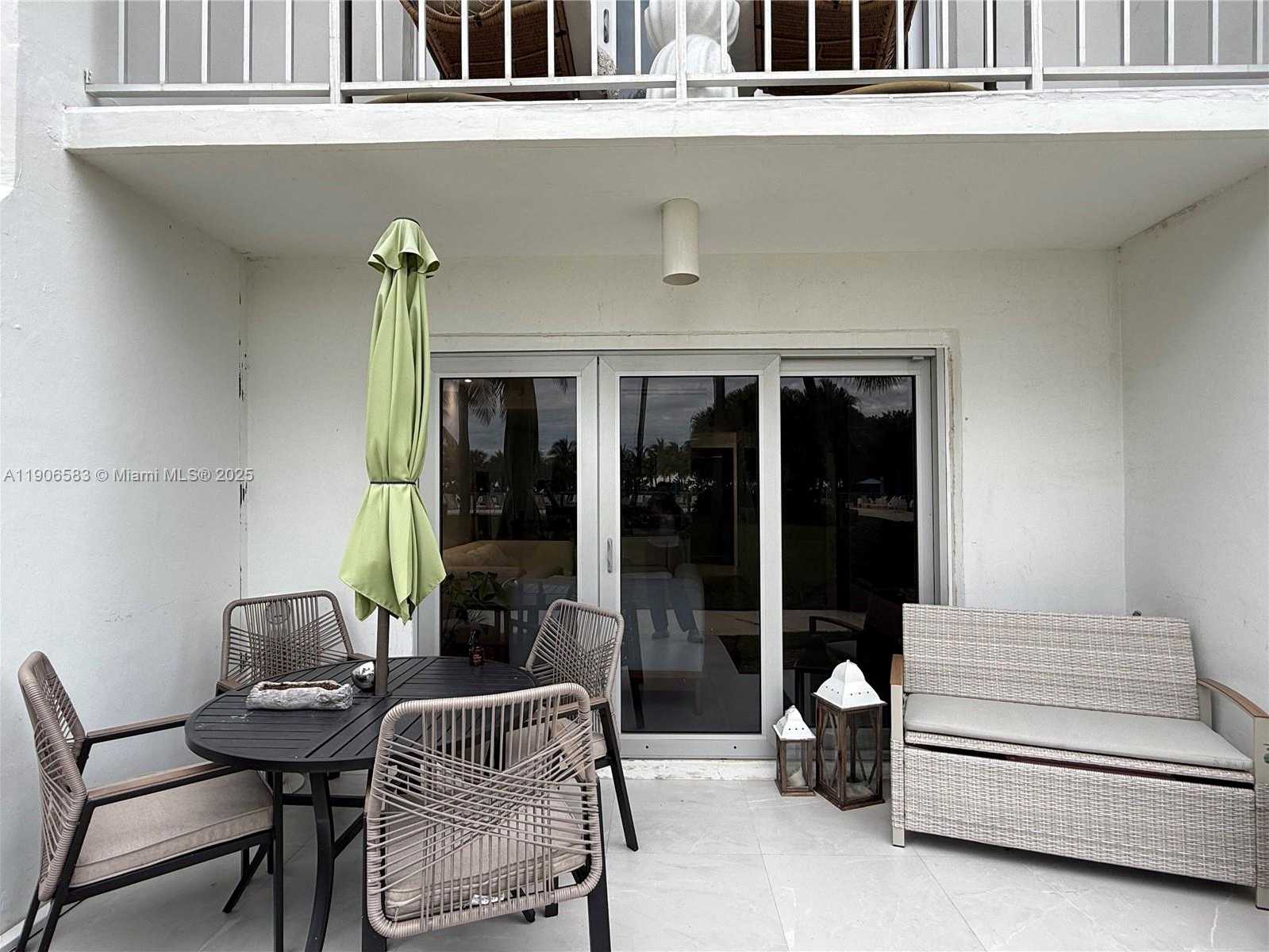 Small Image of 881 OCEAN DR #TH15, Key Biscayne Number 20