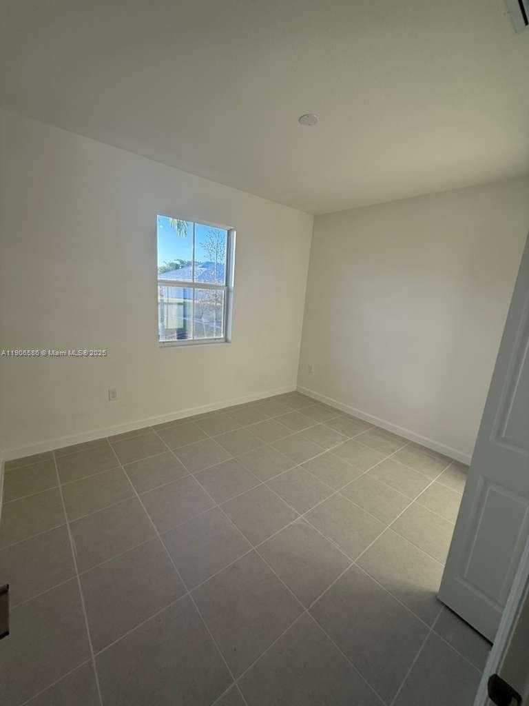 Small Image of 16202 SOUTH WEST 147, Miami Number 6