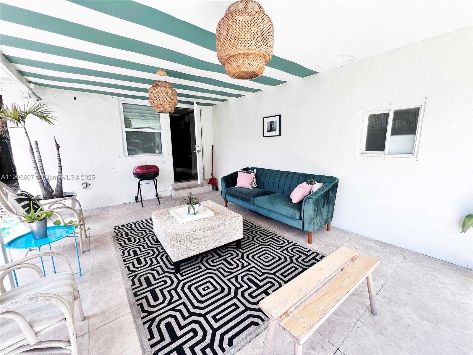 Small Image of 324 NORTH WEST 52ND ST, Miami Number 20