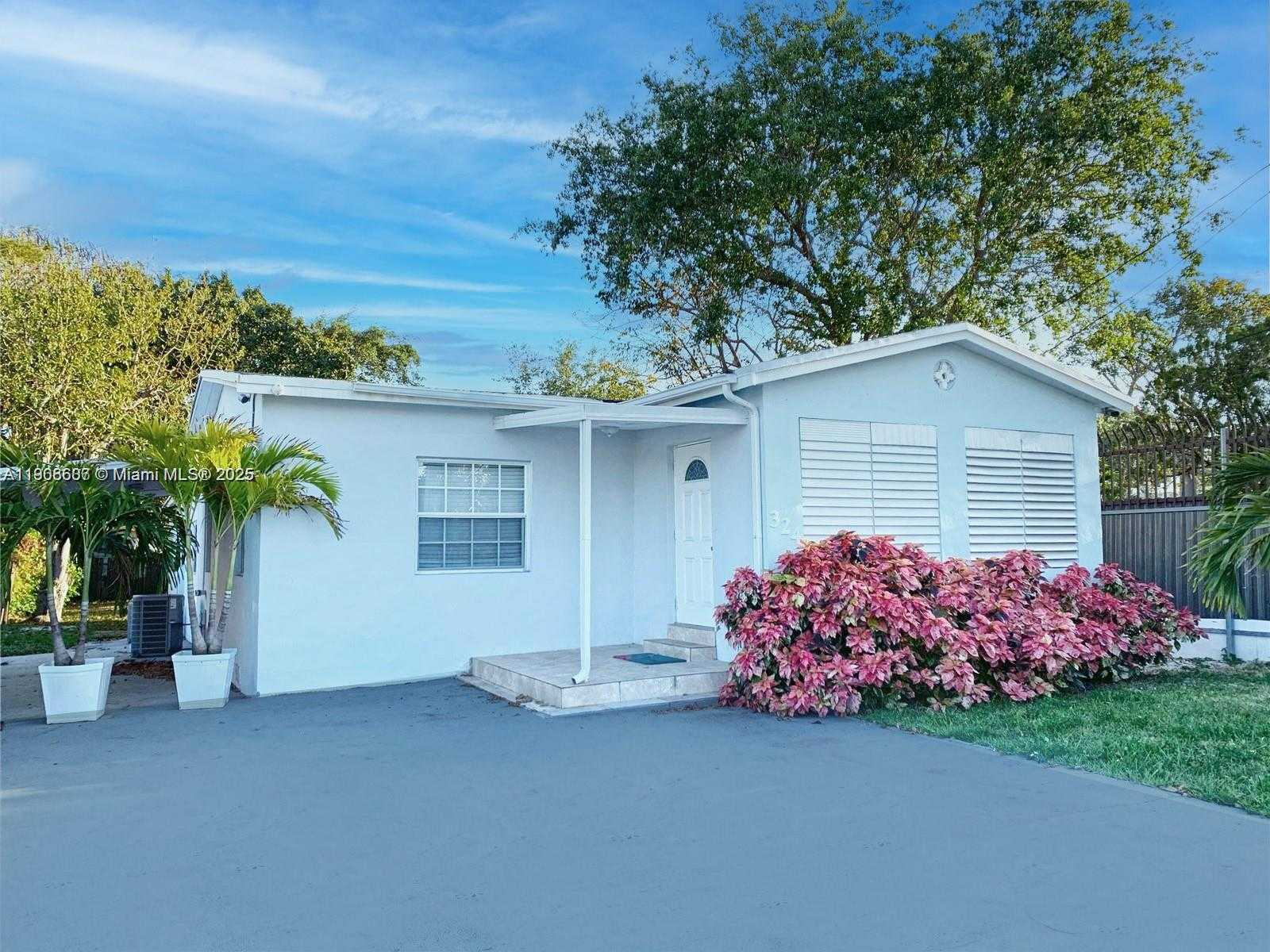 Small Image of 324 NORTH WEST 52ND ST, Miami Number 22